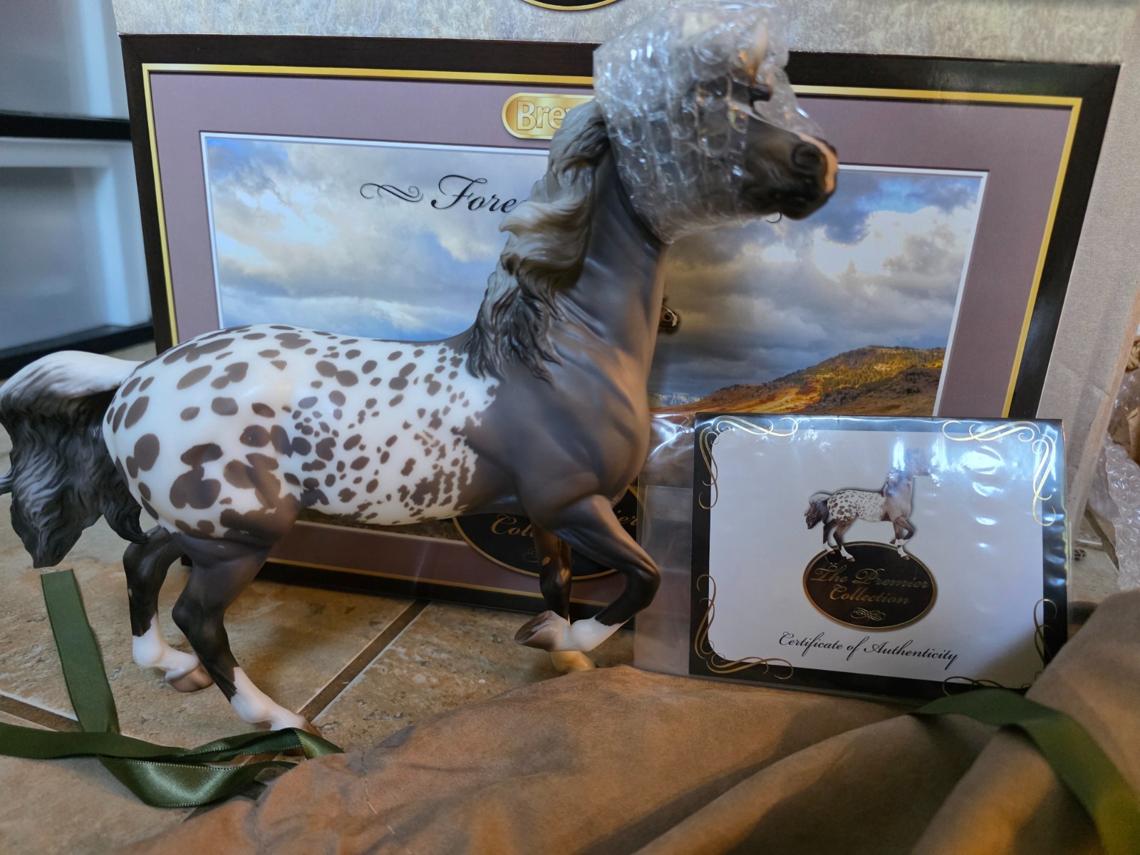 Breyer Premier Club 2015 Forever Saige ( with Box, Bag, & COA ) Breyer Premier Club 2015 Forever Saige ( with Box, Bag, & COA )