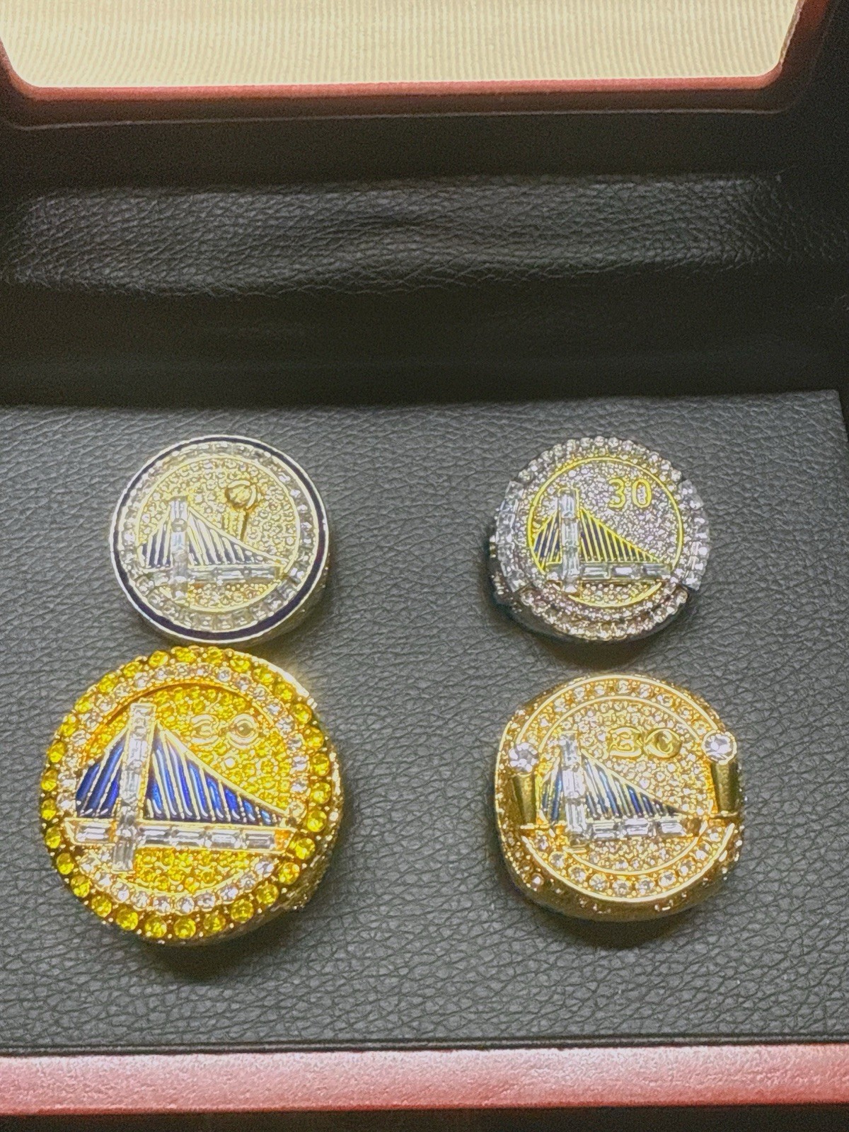 4 PCS Golden State Warriors Championship Ring with wooden box