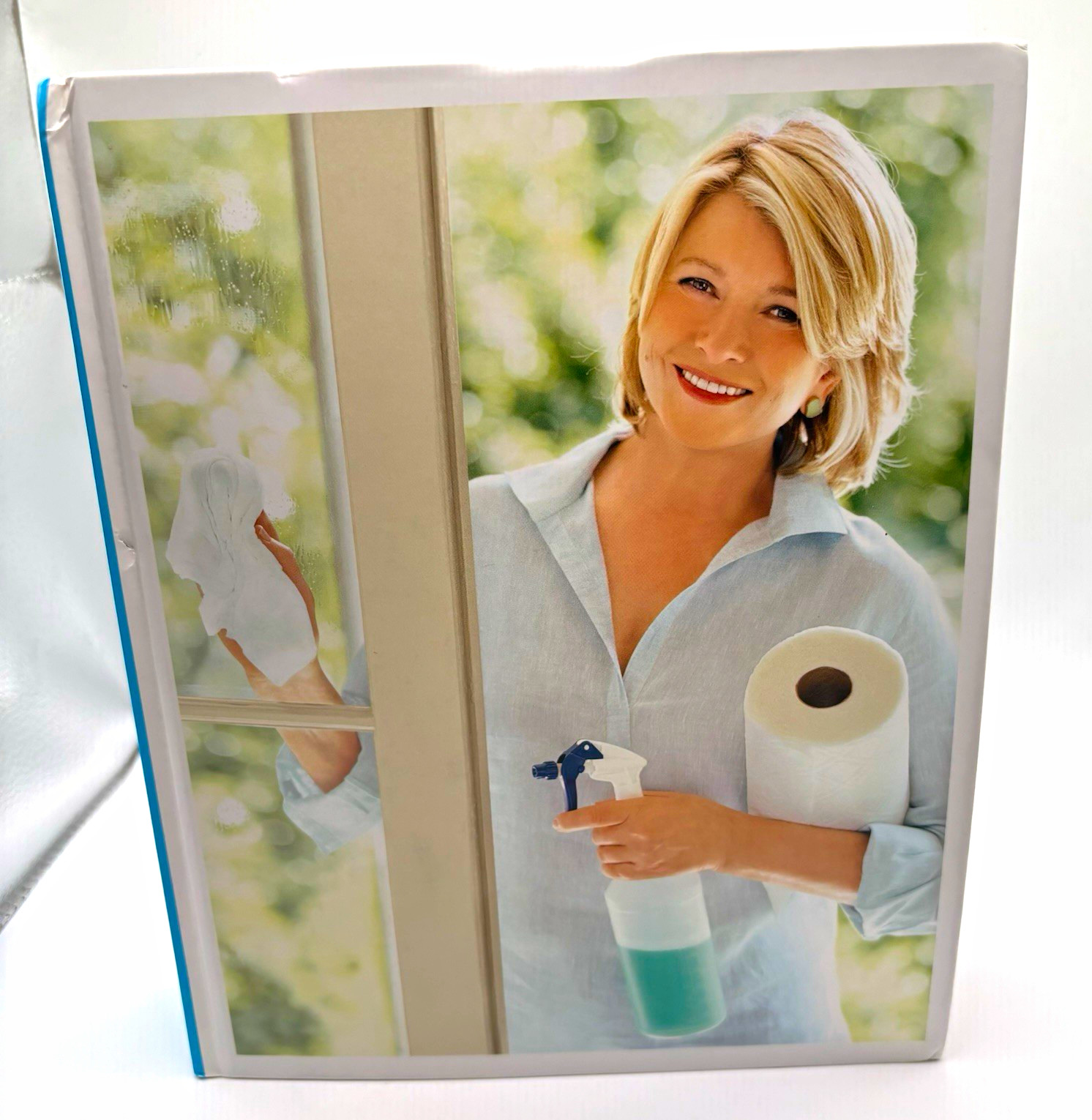 Vintage MARTHA STEWART\'S HOMEKEEPING HANDBOOK Essential Guide Hardcover 2006