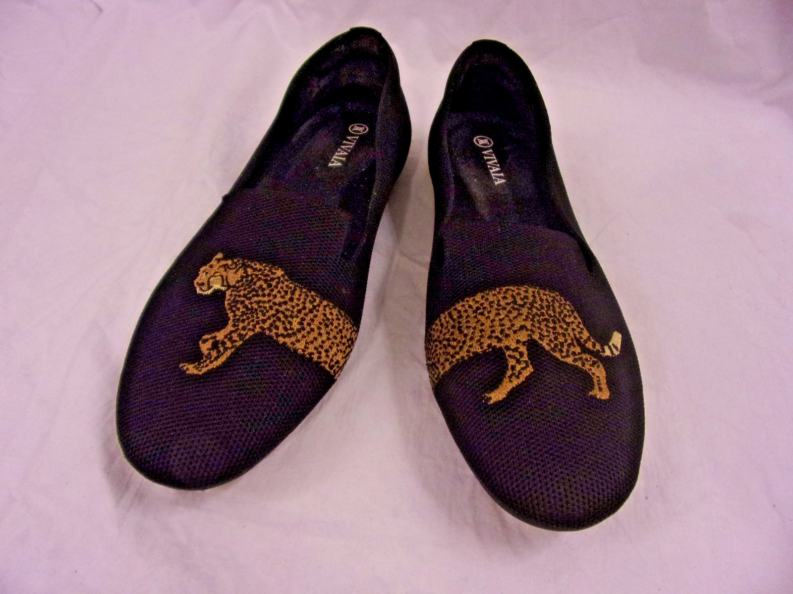 VIVAIA Women\'s Black Knit Slip-On Flats Cheetah Embroidered Round Toe 8 NWOB
