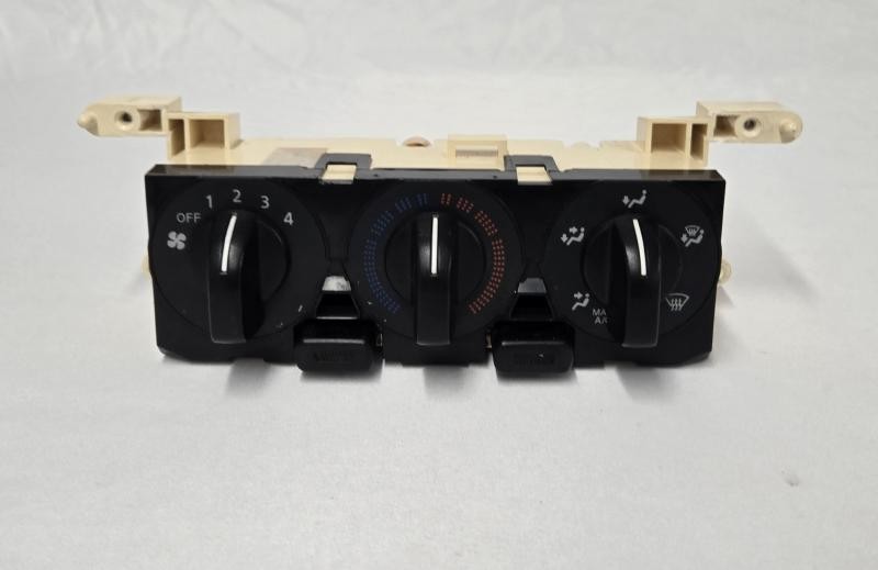 2002-2004 Nissan Altima AC Heater Climate Temperature Control OEM