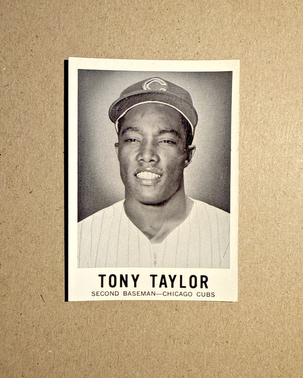 1960 Leaf #44 Tony Taylor  Vintage Cubs Baseball Card. EXMT