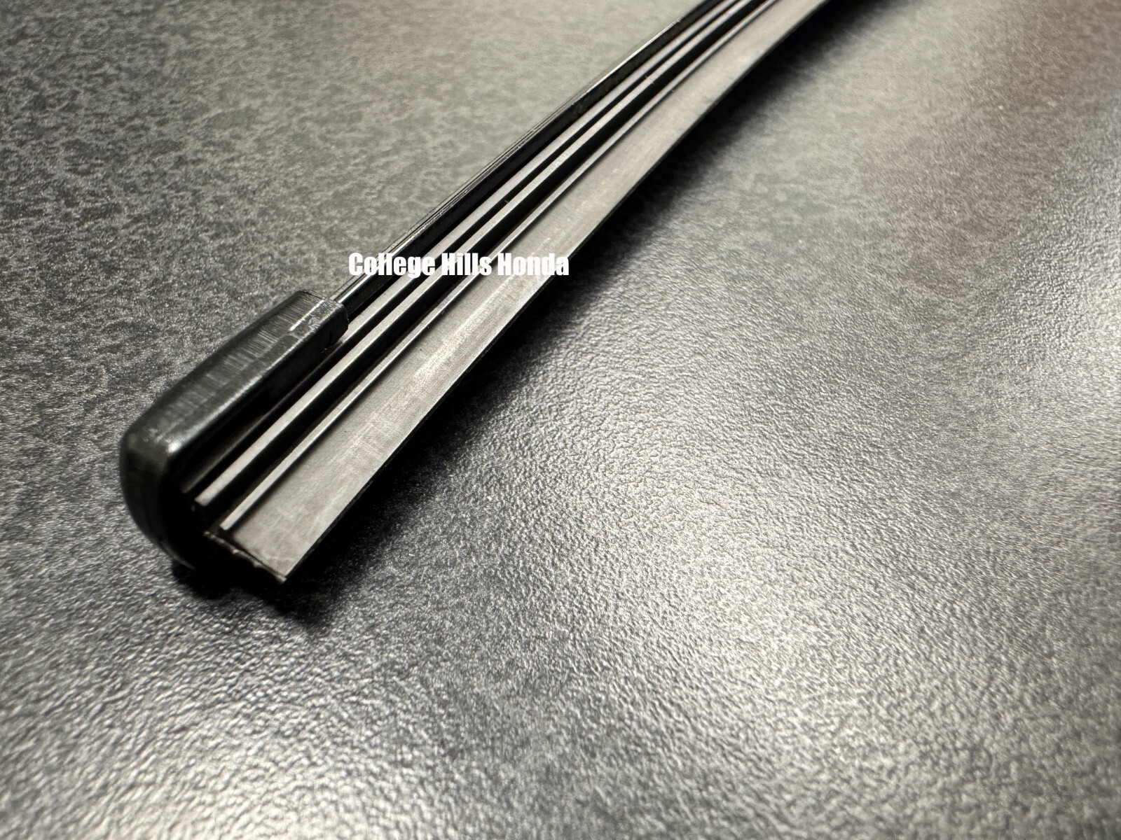 2022-2025 Genuine Honda Civic 5dr Hatchback Rear Wiper Blade 76730-T43-003 2022-2025 Genuine Honda Civic 5dr Hatchback Rear Wiper Blade 76730-T43-003