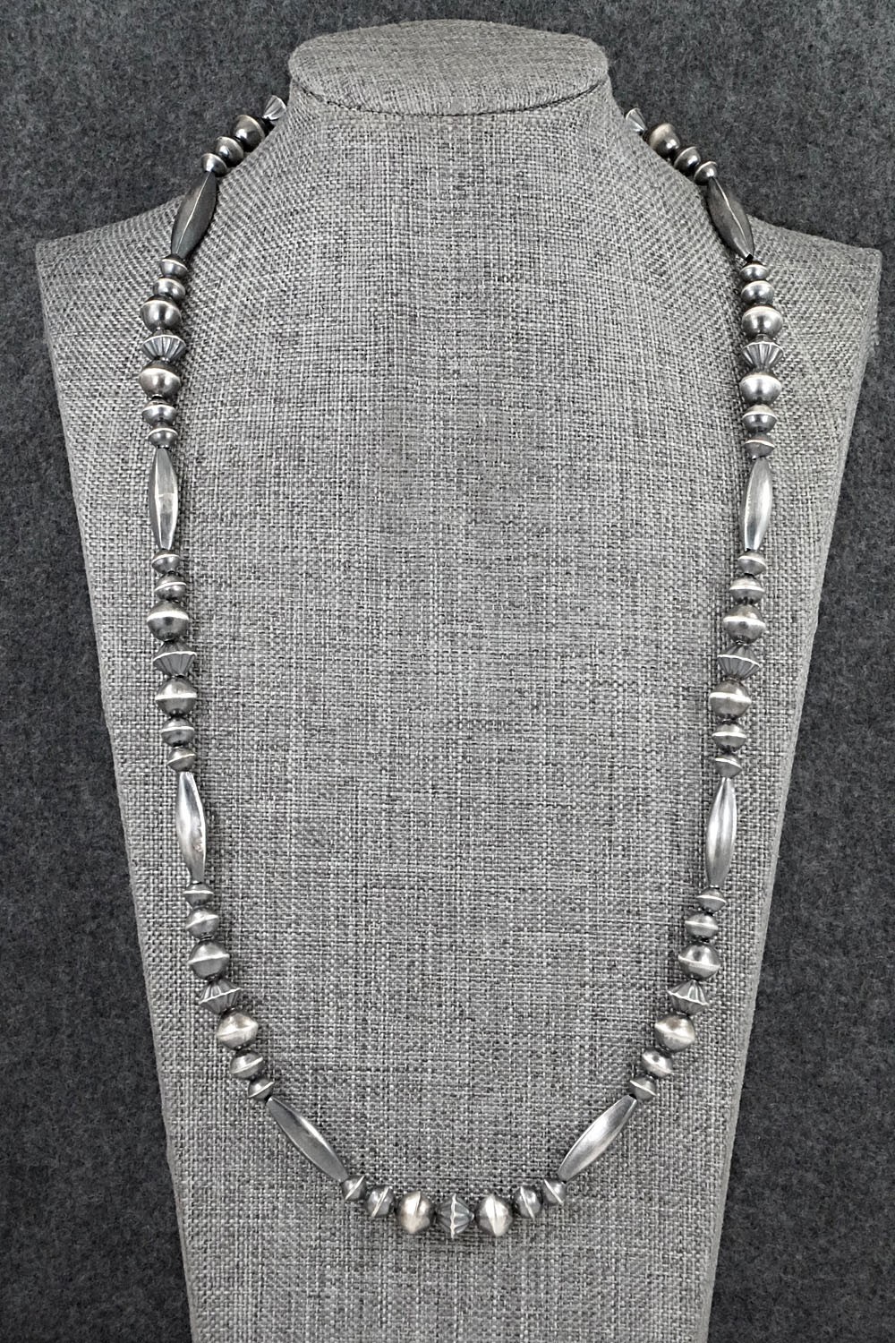 Sterling Silver Navajo Pearl Necklace 24\
