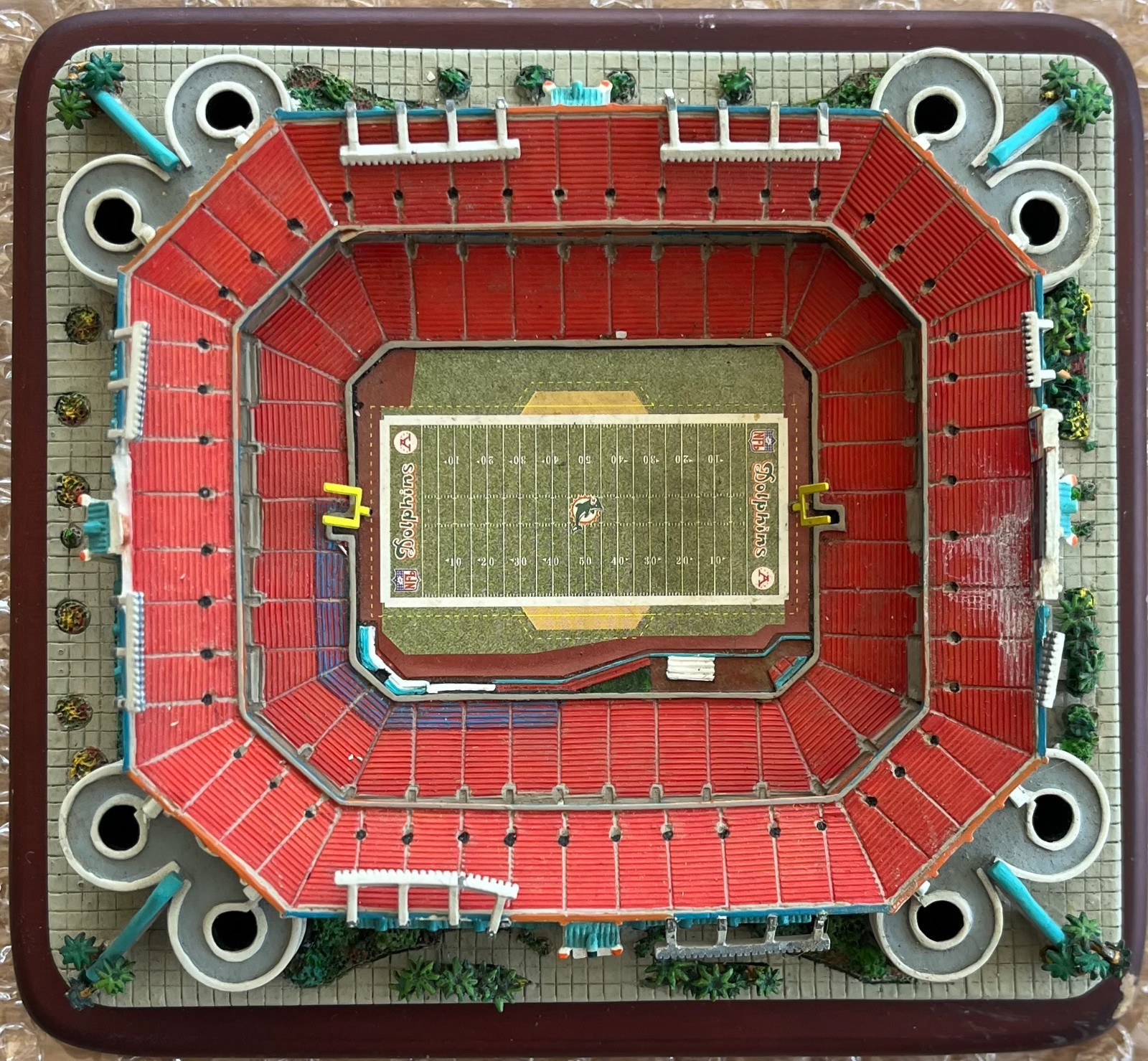 Danbury Mint Pro Player Stadium Miami Dolphins Stadium Replica Model Danbury Mint Pro Player Stadium Miami Dolphins Stadium Replica Model