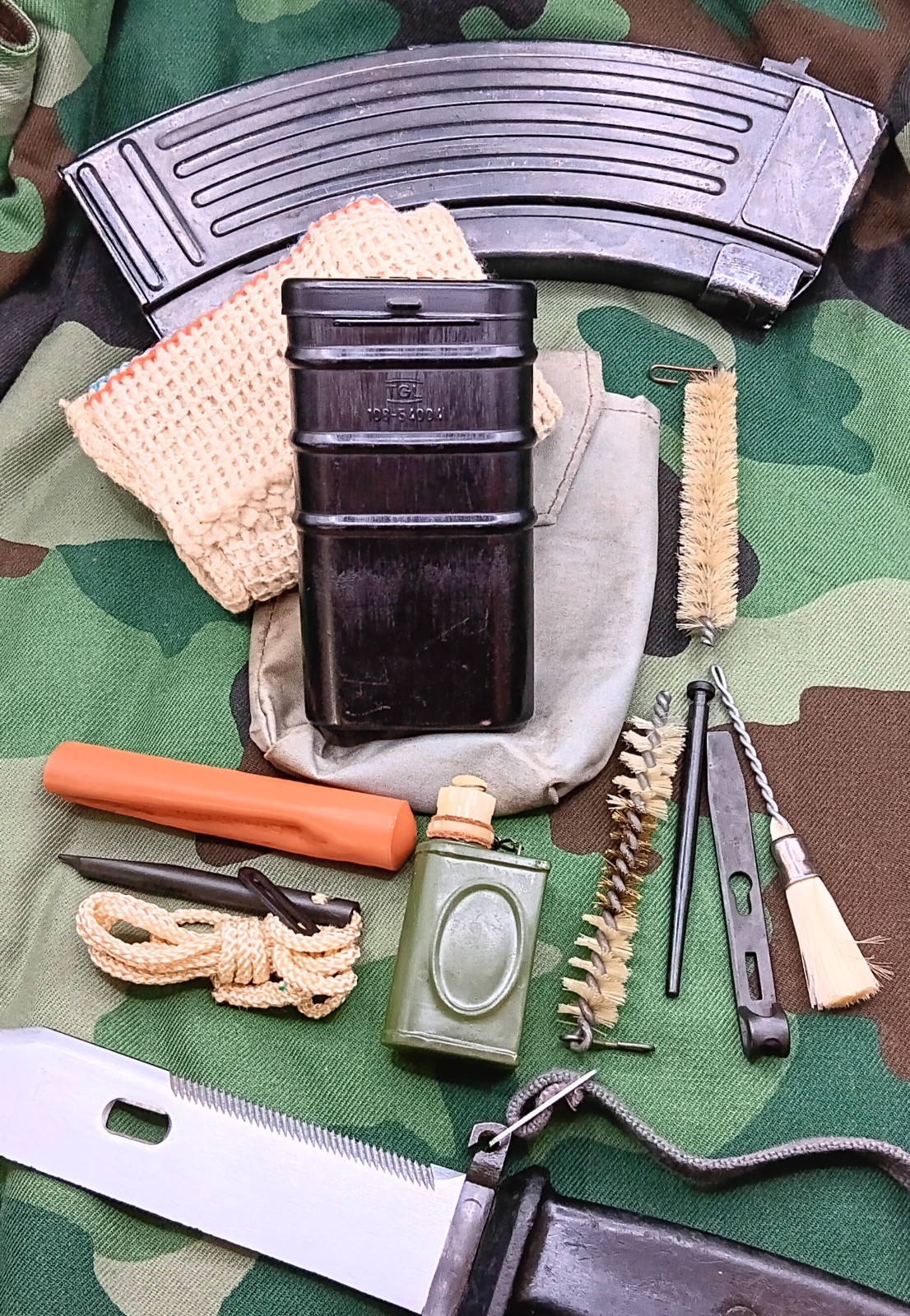 East German 7.62x39 Military Cleaning Kit - UNISSUED Cold War DDR RG57 MPi-KM