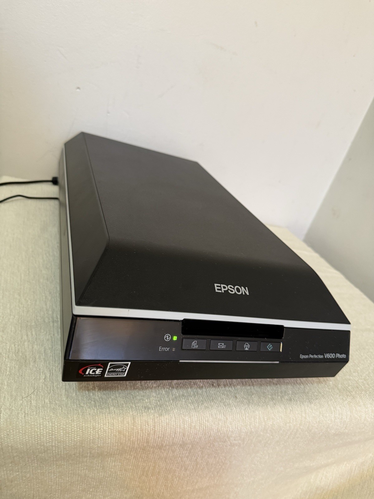 Epson Perfection V600 Flatbed Scanner