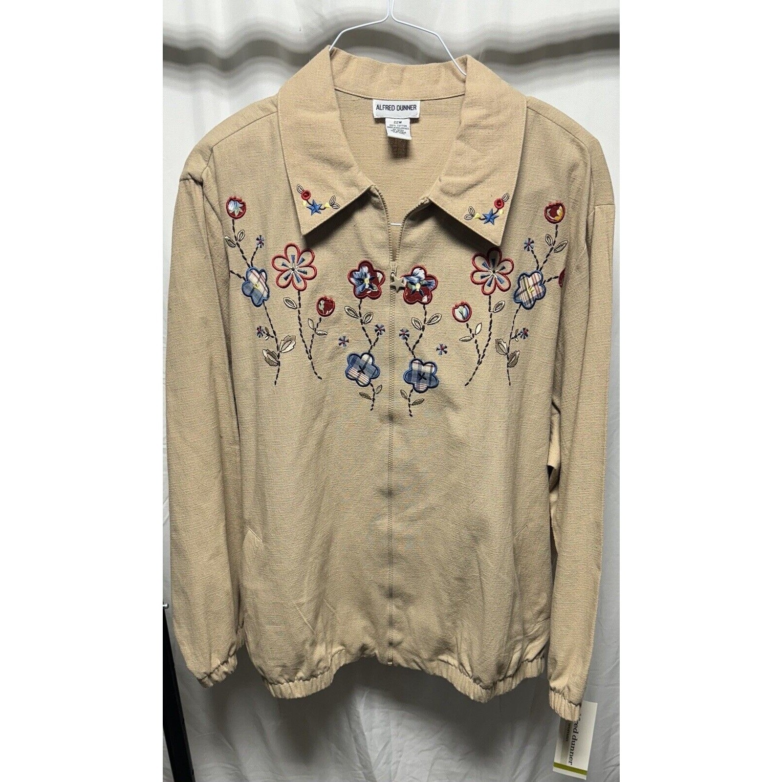 NWT Alfred Dinner Women’s Tan Jacket With Embroidered Flowers Women’s 22