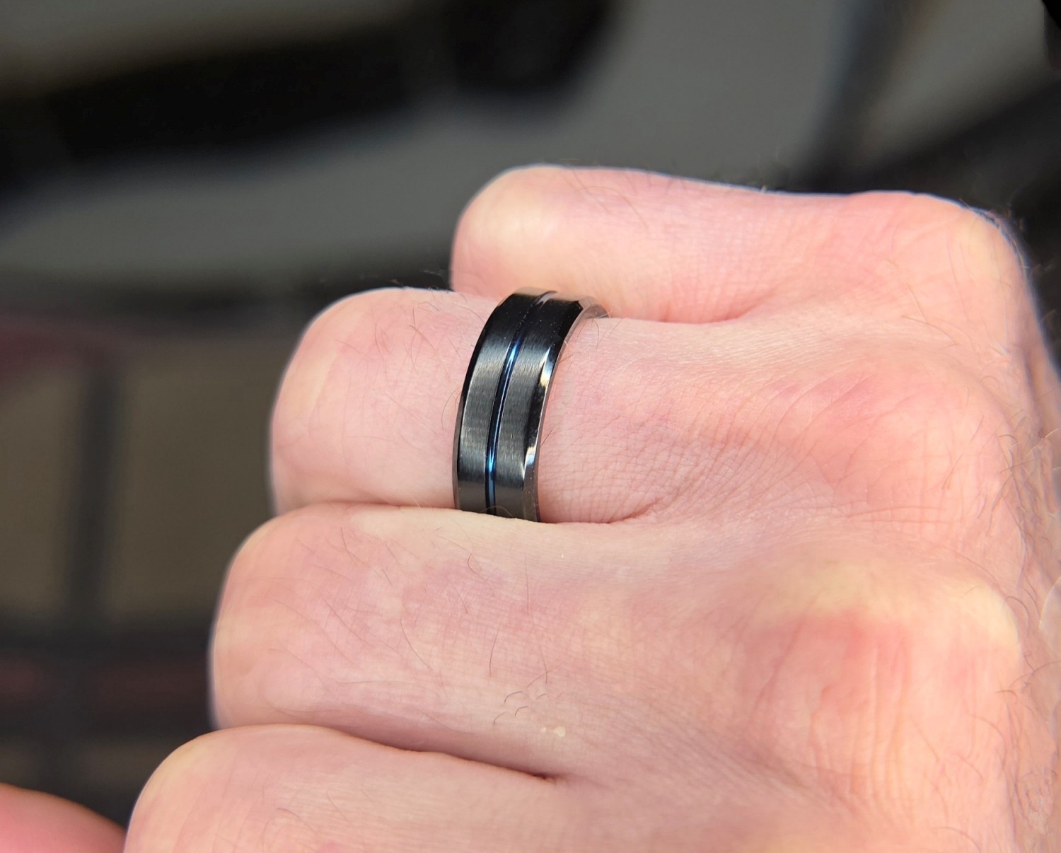 NICE Zales Men\'s 8MM Black, w/Blue Channel Stainless Steel Band Ring, Size 11