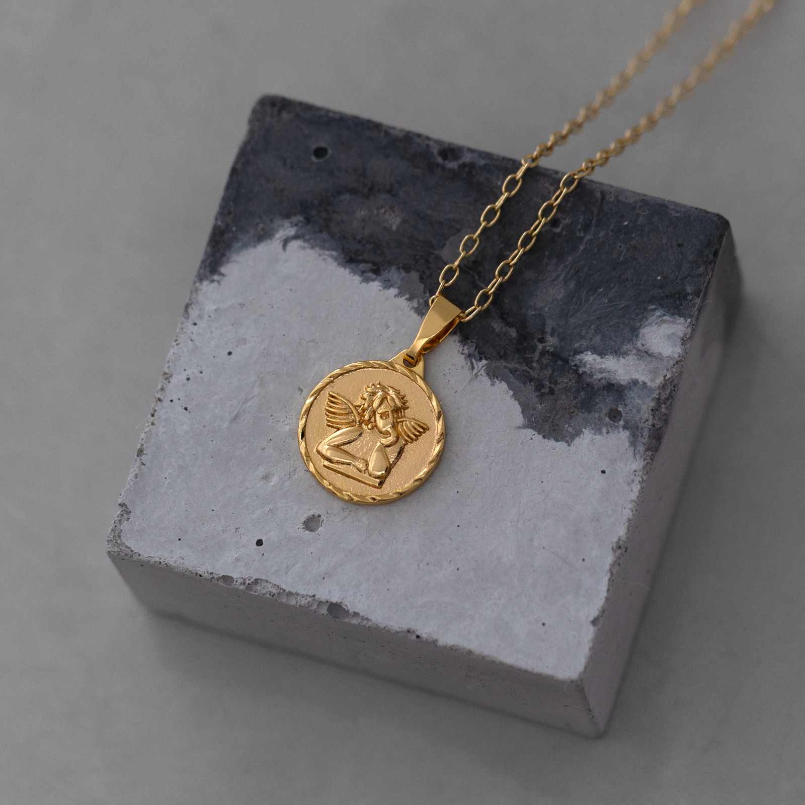 Angel Medallion Gold Filled Coin Circle Pendant Necklace Cherub Jewelry Modern Angel Medallion Gold Filled Coin Circle Pendant Necklace Cherub Jewelry Modern