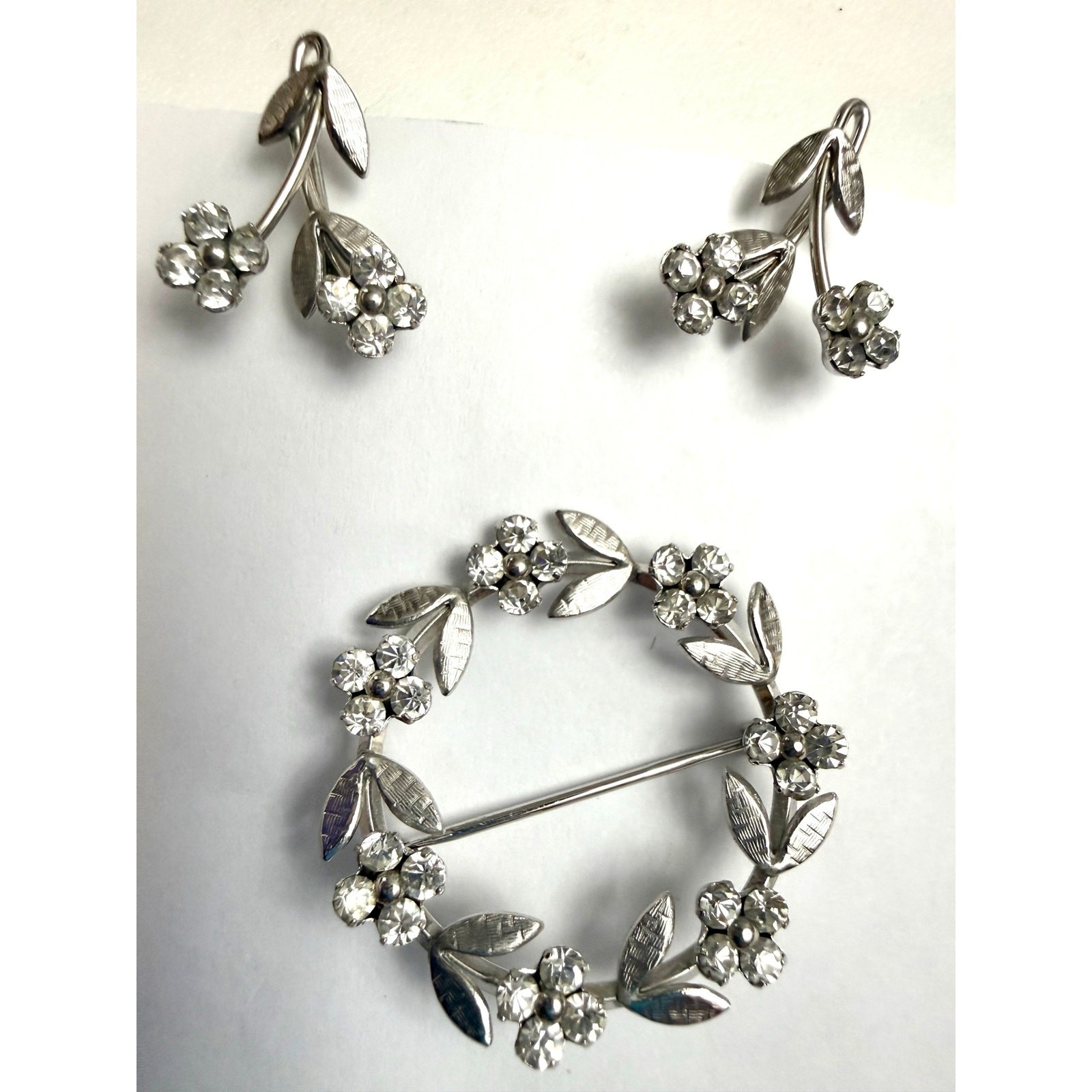 Vintage Krementz Rhinestone Wreath Brooch Screw Back Earrings Set Silver Tone