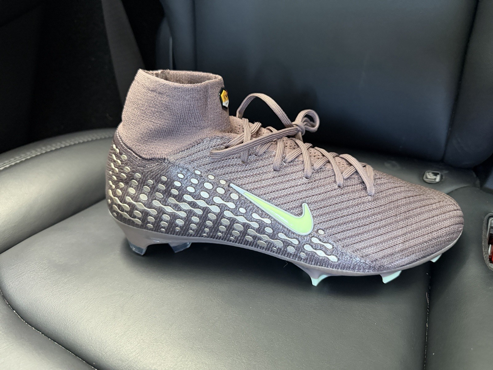 Nike Zoom Mercurial Superfly 10 Elite FG Soccer Cleats FQ8692-200 Size 9.5 Nike Zoom Mercurial Superfly 10 Elite FG Soccer Cleats FQ8692-200 Size 9.5