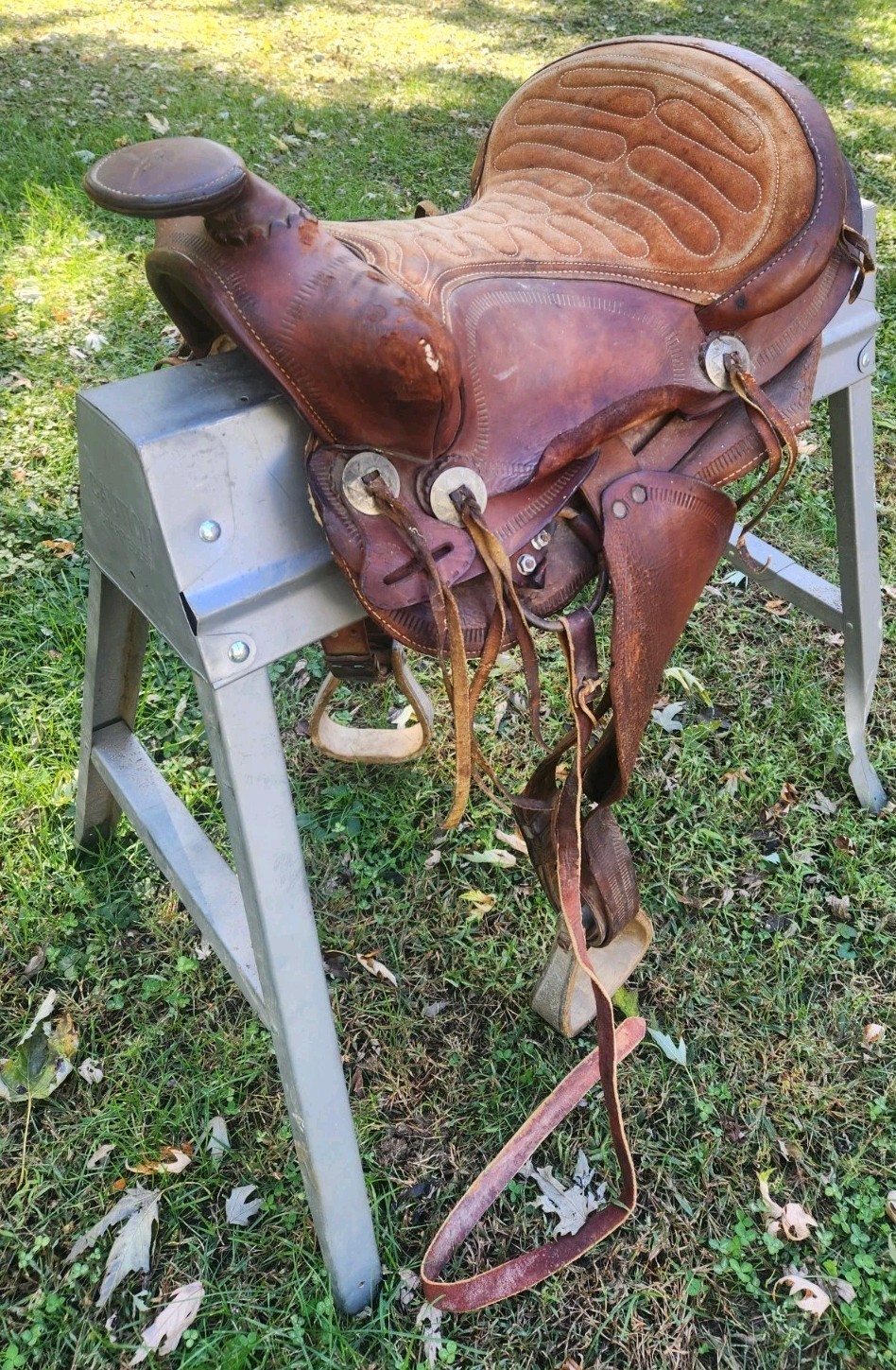 Western Saddle Leather Horse Rider Used Country Cowboy Farm Prop *In Kansas City