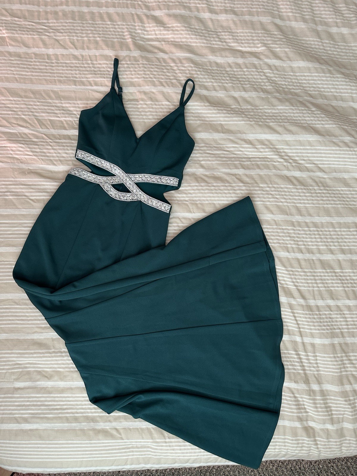 Speechless Green Sleeveless V-Neck Long Dress, Size 1, Beaded Waist