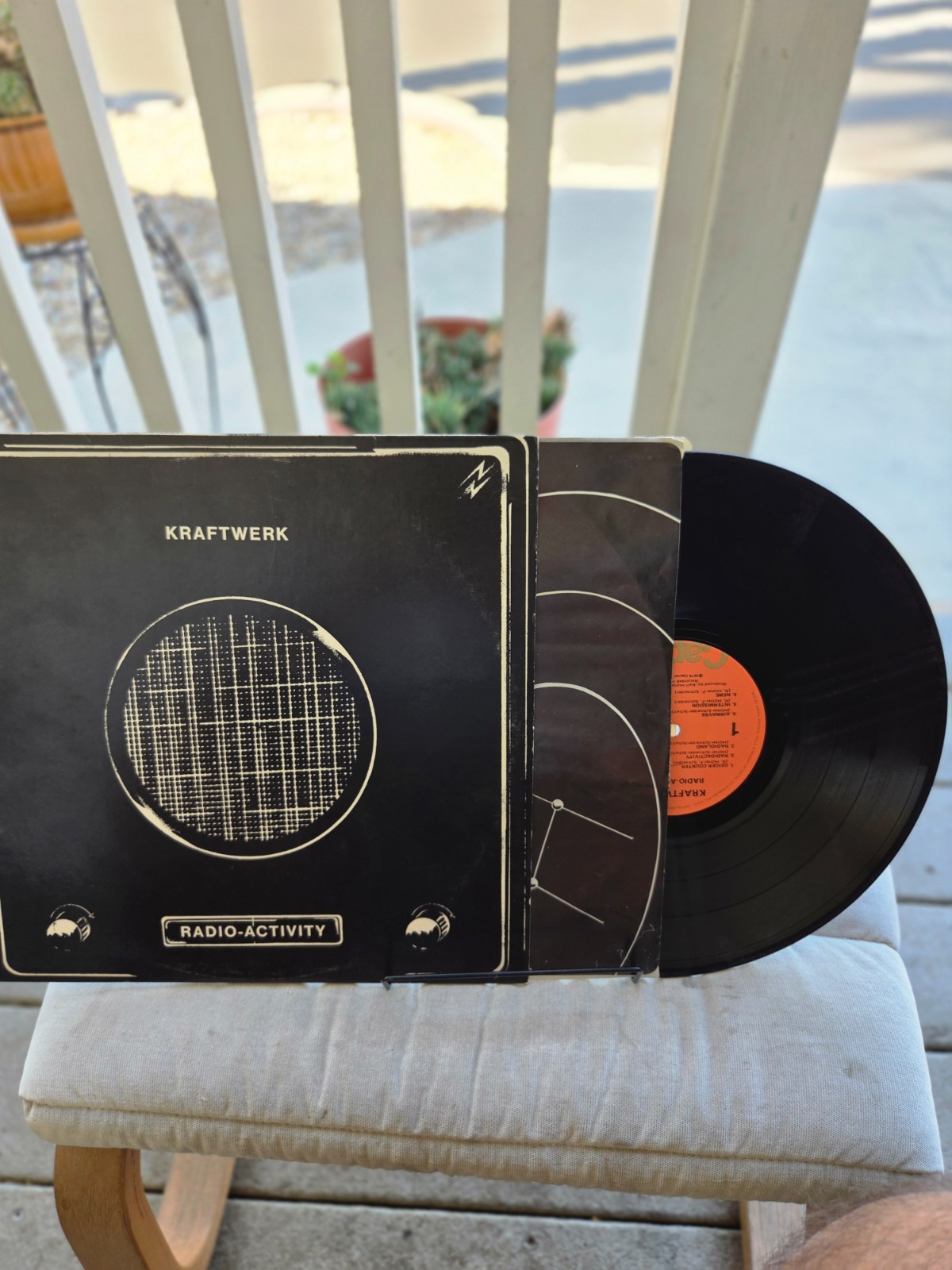 Kraftwerk Radio-Activity 1975 Capitol 1st US Press  VG+ with stickers