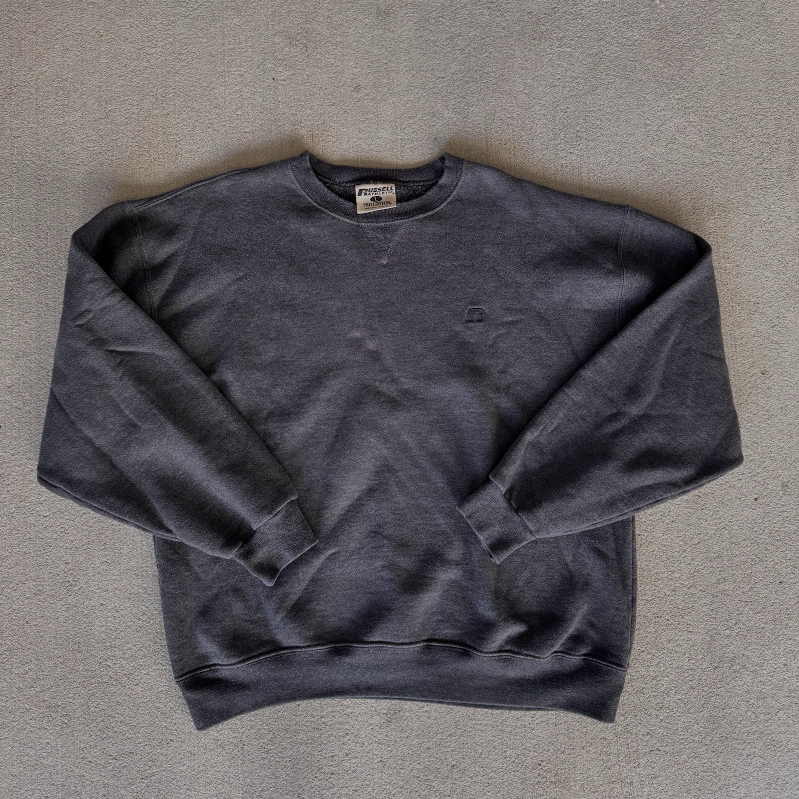 Vintage 90’s Russel Grey Blank Crewneck Sweater Size L Vintage 90’s Russel Grey Blank Crewneck Sweater Size L