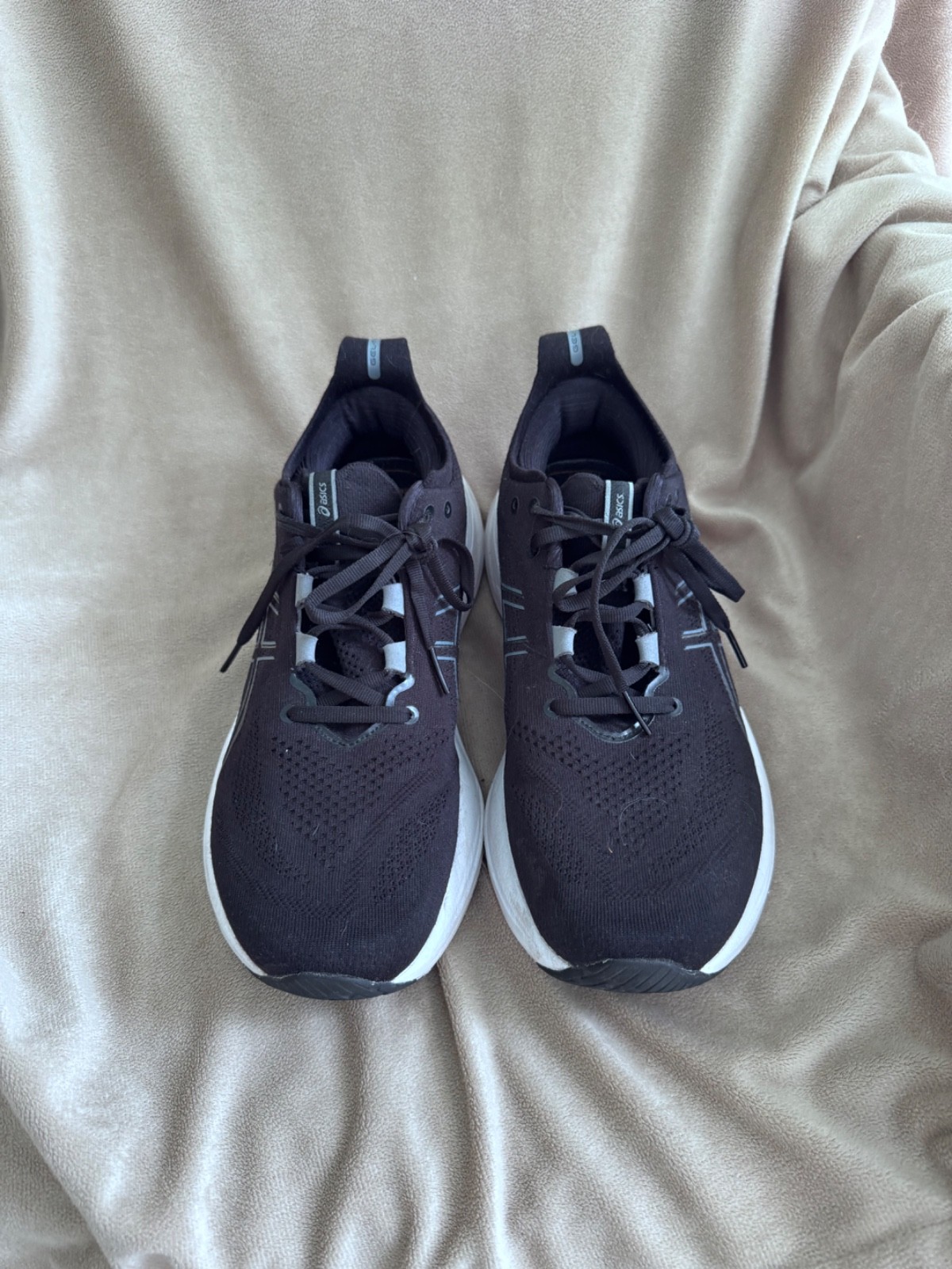 Asics Gel Nimbus Black 10.5