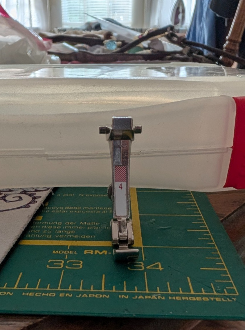 Genuine Bernina Zipper Foot #4 New Style Presser Foot Attachment