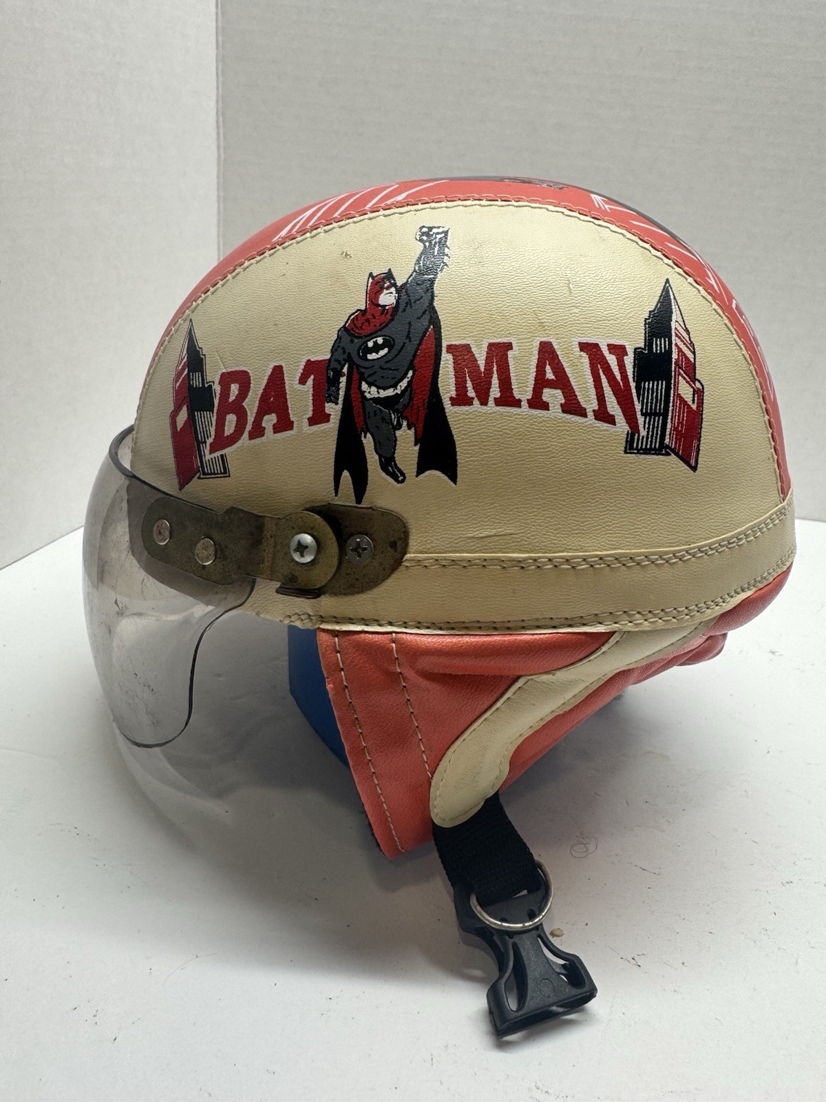 Rare Vintage Batman Kids Motorcycle Racing Helmet Smoked Visor Plastic Shell
