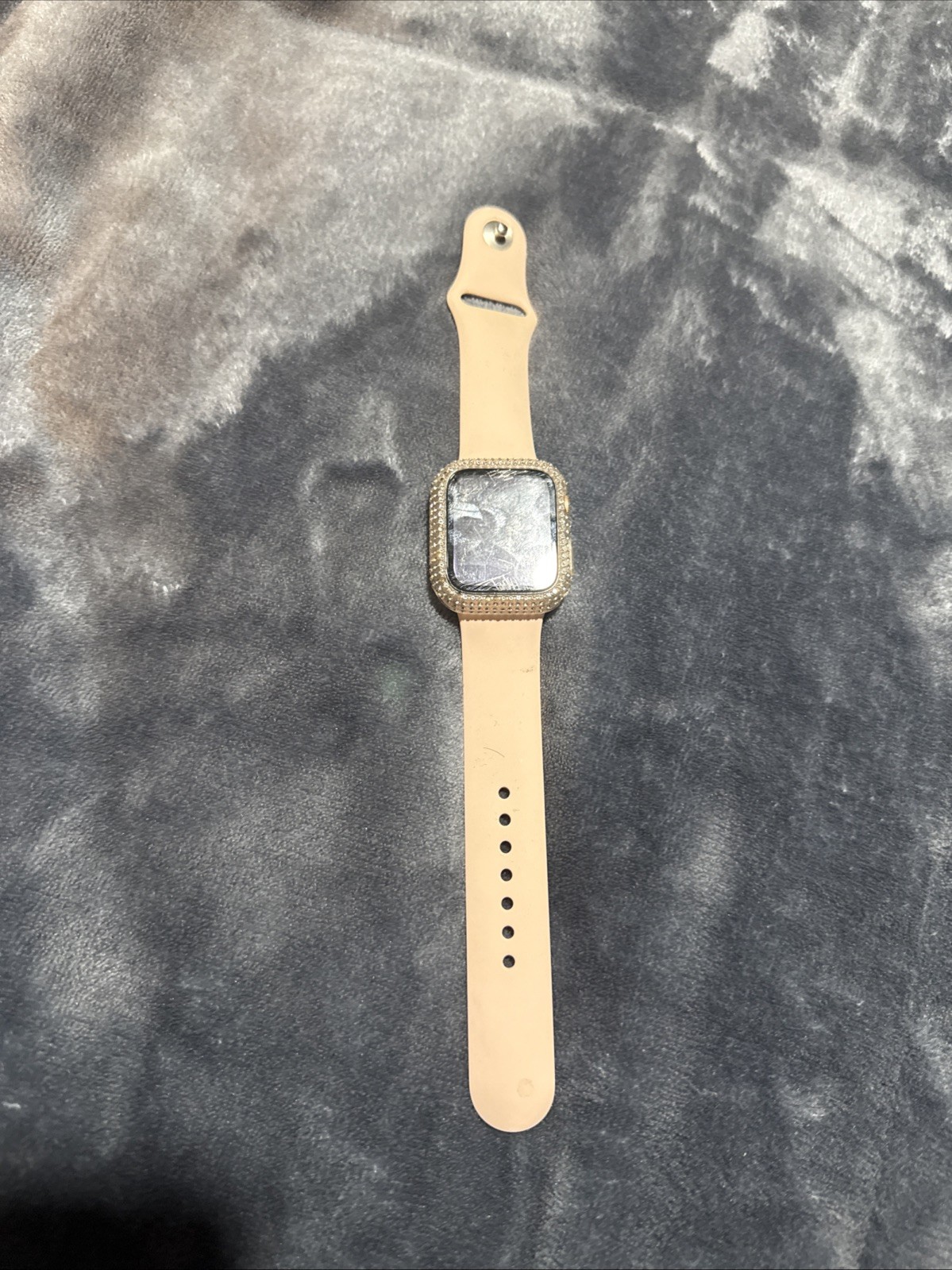 Apple Wacth Series 6 Good Conditions Come with Charging Cable Apple Wacth Series 6 Good Conditions Come with Charging Cable