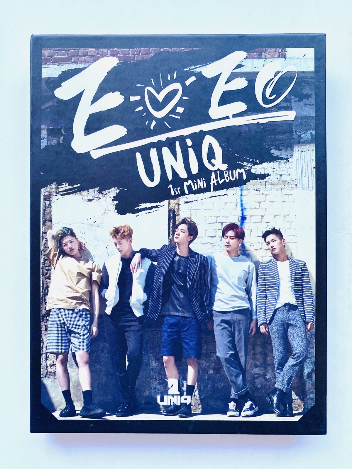 UNIQ “EOEO” 1st Mini Album with Photocard Wang Yibo Yixuan Sungjoo Wenhan Woodz