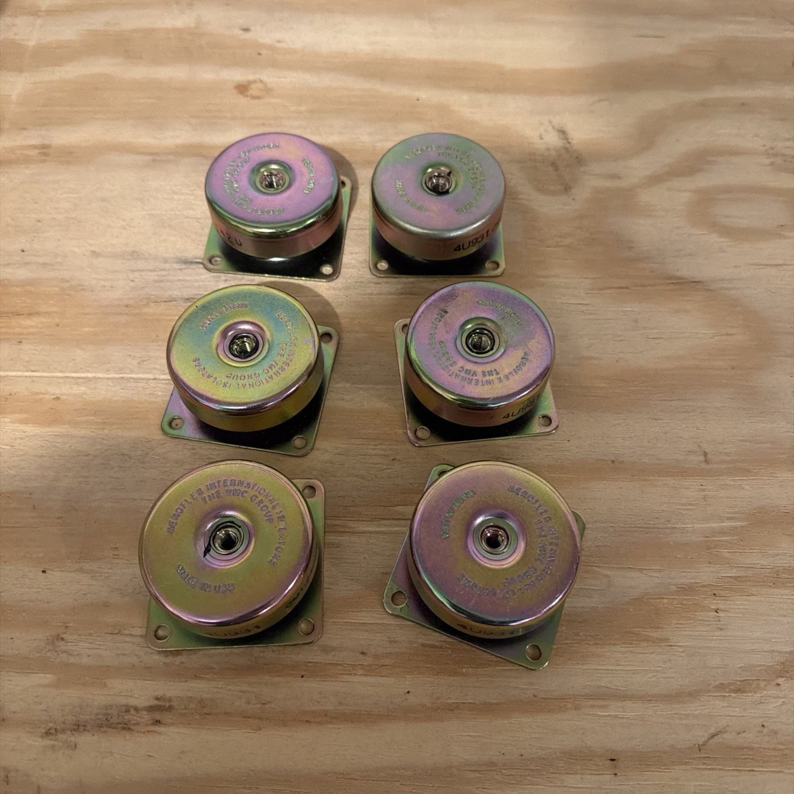 Aeroflex International Isolators 4U931 CM1-24BNT Lot Of 6 Aeroflex International Isolators 4U931 CM1-24BNT Lot Of 6