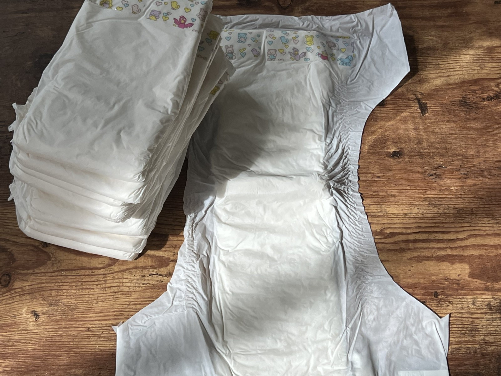 Single Vintage 90s White Plastic Baby Disposable Diaper Pamper Large LG New Single Vintage 90s White Plastic Baby Disposable Diaper Pamper Large LG New