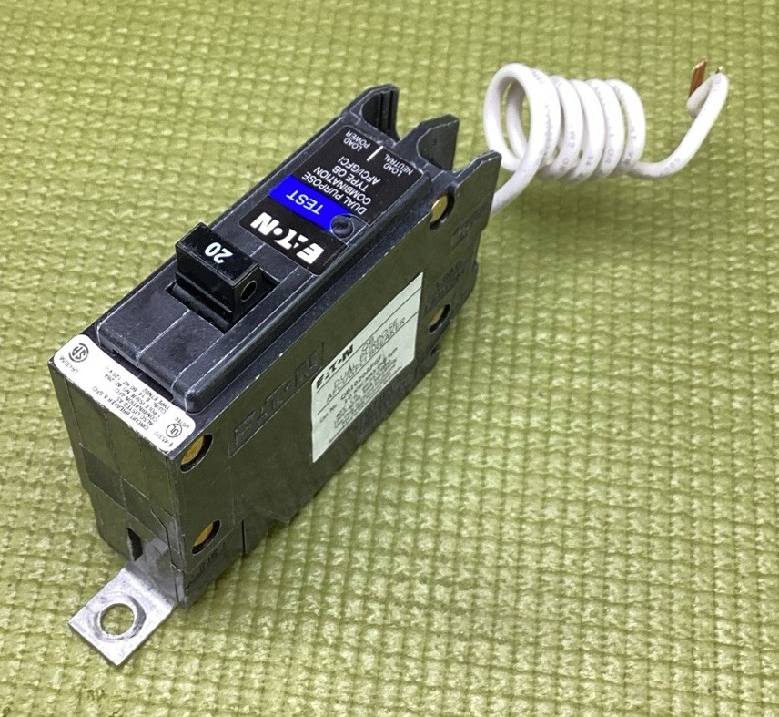 New Circuit Breaker Eaton QB1020AFGF 20 Amp 1 Pole Dual AFCI/GFCI Bolt On @@ New Circuit Breaker Eaton QB1020AFGF 20 Amp 1 Pole Dual AFCI/GFCI Bolt On @@