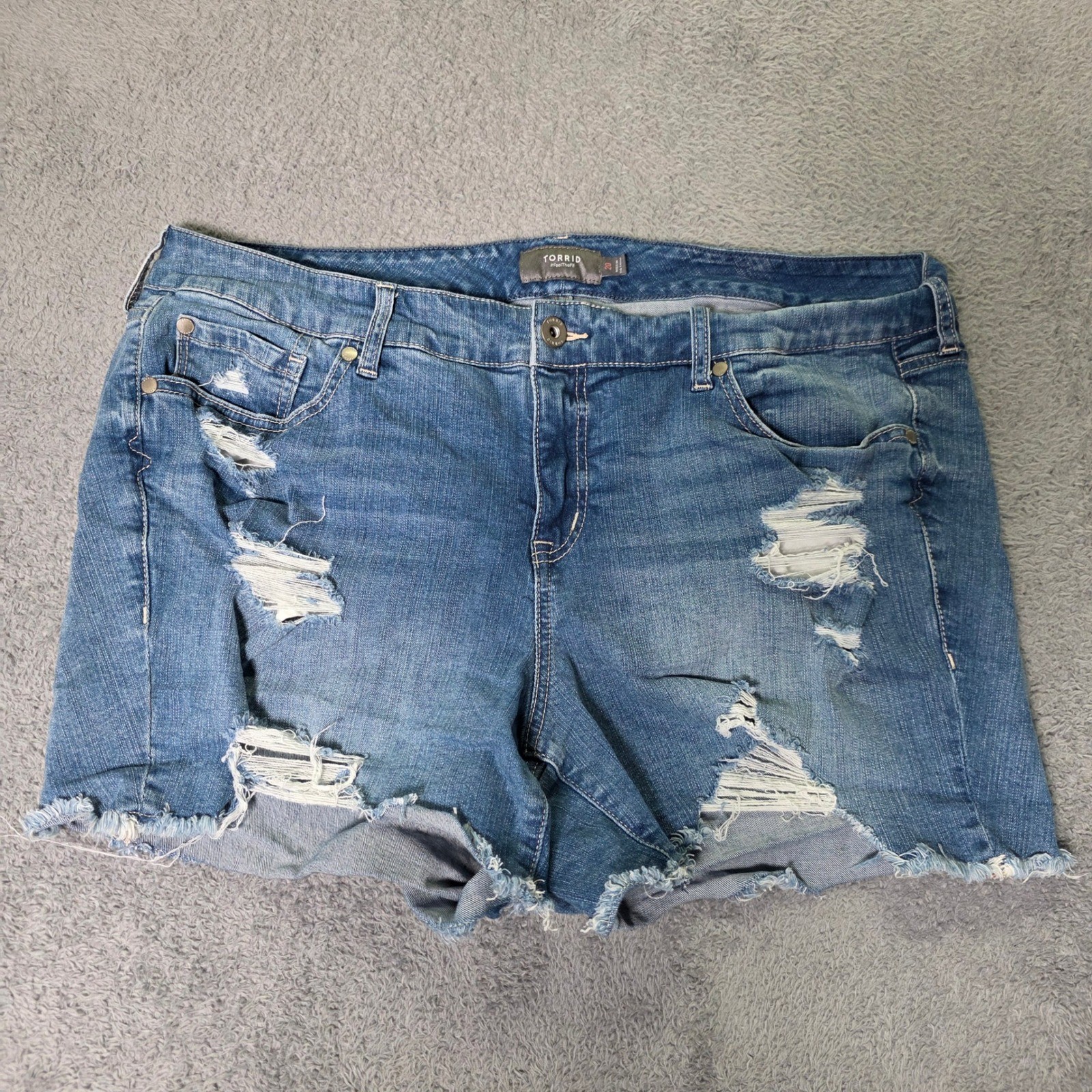 Torrid Womens 20 Denim Shorts Medium Wash Distressed Raw Hem Stretch Cut Offs