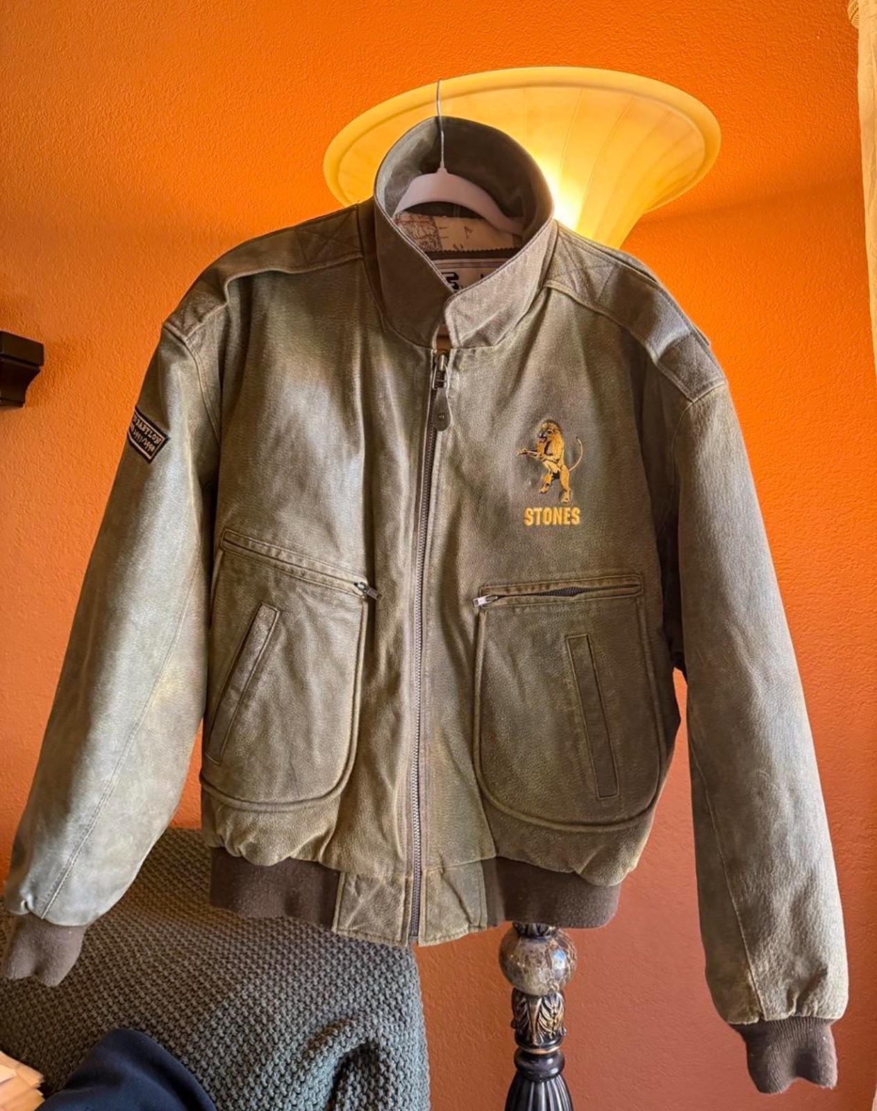 RARE VINTAGE 1997-1998 ROLLINGS STONES LEATHER BOMBER JACKET. BRIDGES TO BABYLON