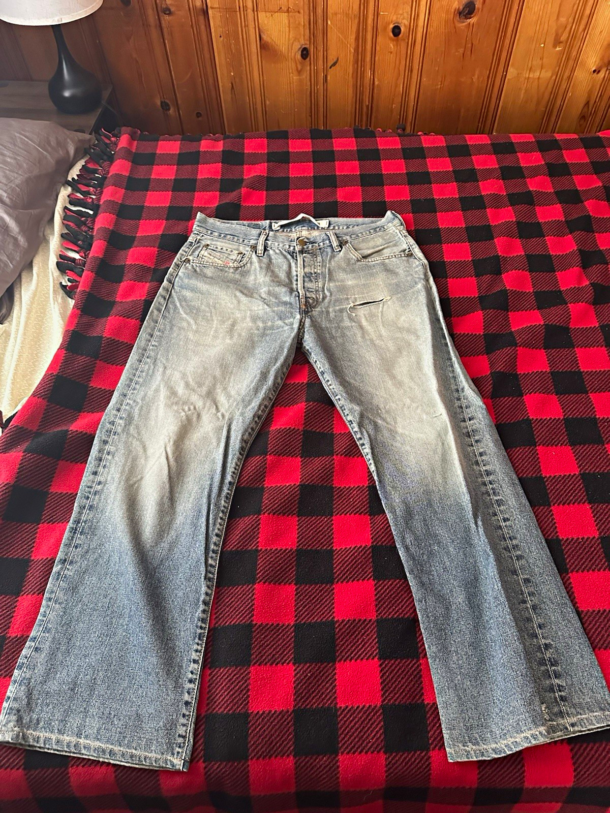 Diesel Men’s Straight Leg Light Wash Blue Denim Jeans Cotton Button Fly