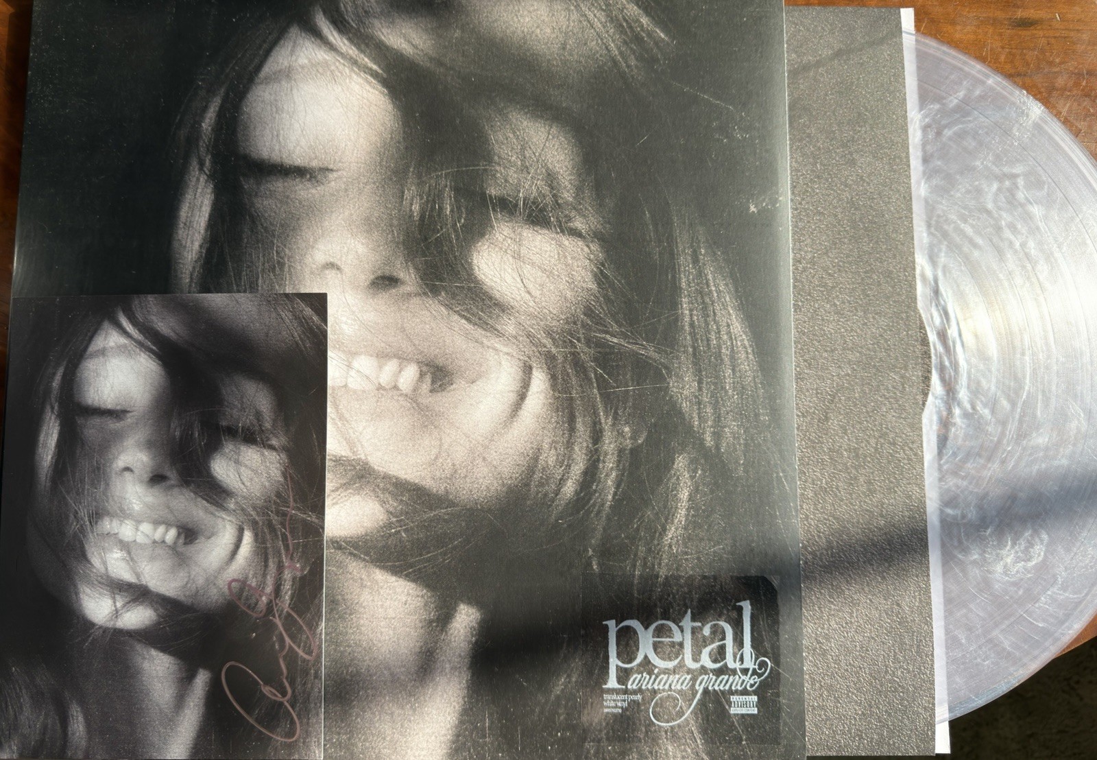Ariana Grande Signed Petal Record Vinyl w/ Autographed Insert RARE PLACEMENT Ariana Grande Signed Petal Record Vinyl w/ Autographed Insert RARE PLACEMENT