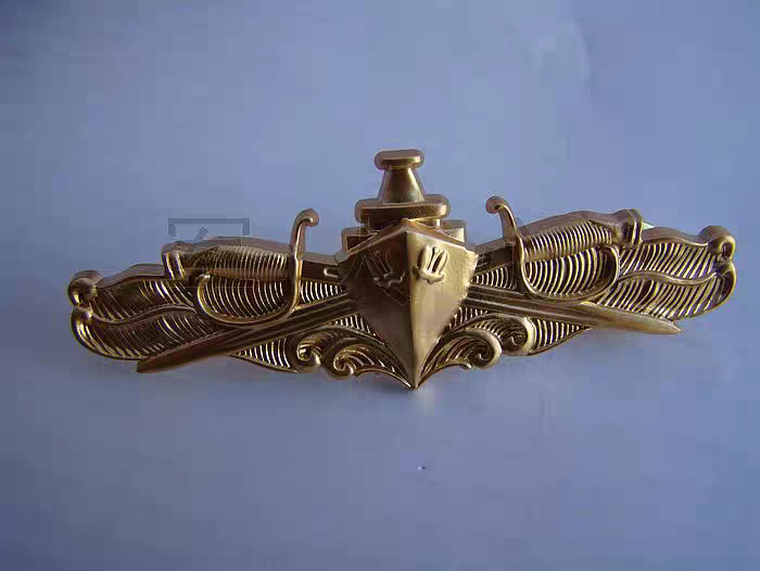 US NAVY GOLDEN OFFICER'S SURFACE WARFARE FLEET BADGE PIN INSIGNIA