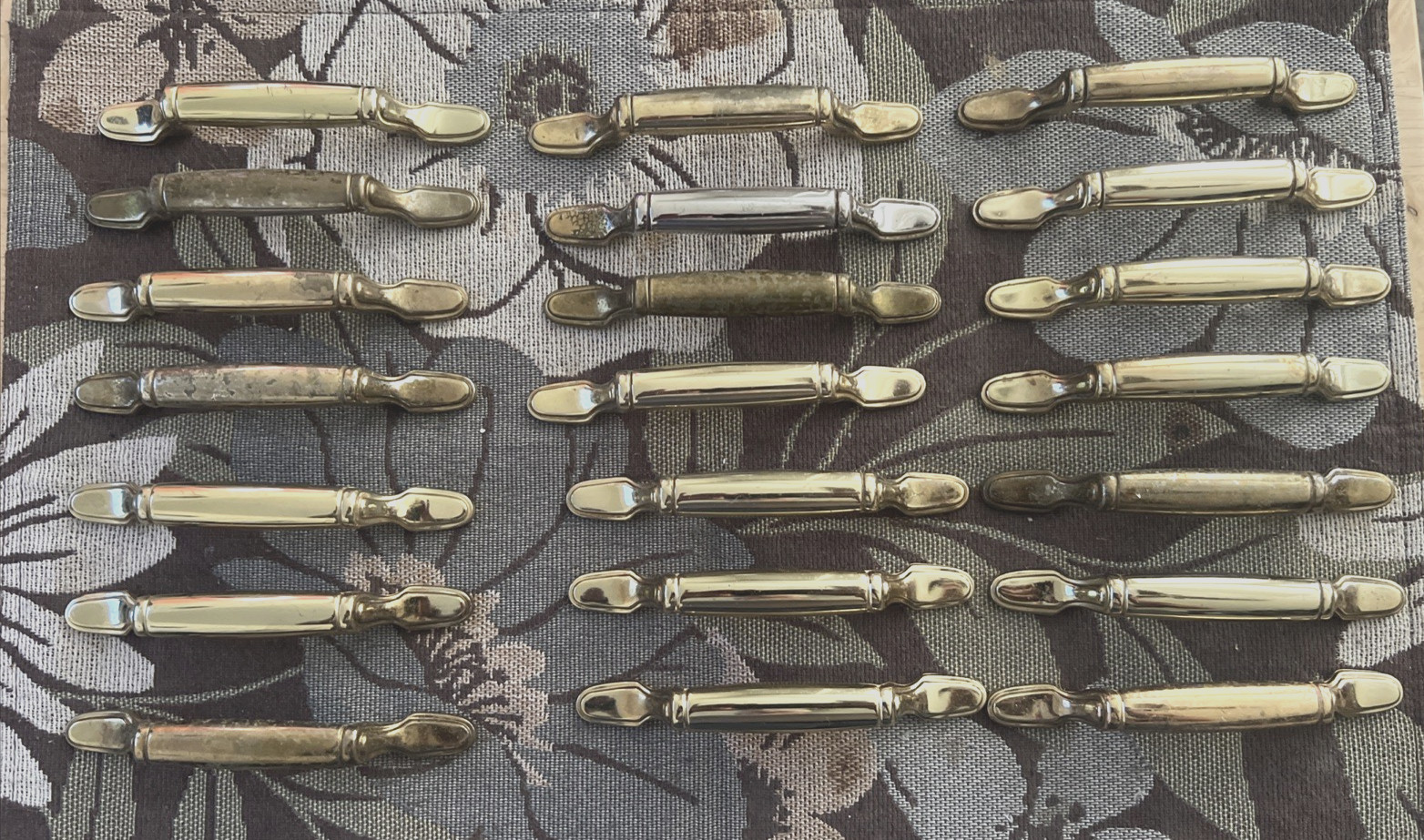 LOT of 21 Vtg Amerock 63842-1 Drawer 1970s Pull Handle gold color  3\