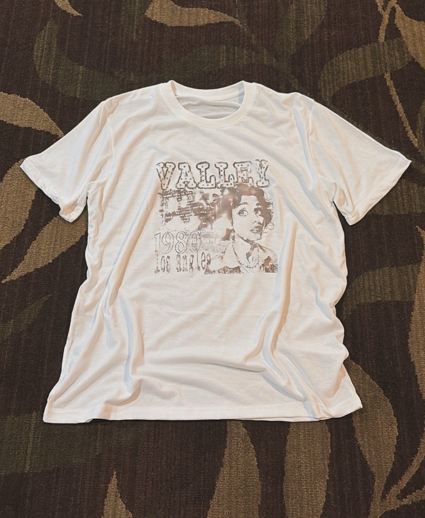 New* White vintage 1984 Los Angeles Valley College T-Shirt (Size L) (Unisex) New* White vintage 1984 Los Angeles Valley College T-Shirt (Size L) (Unisex)