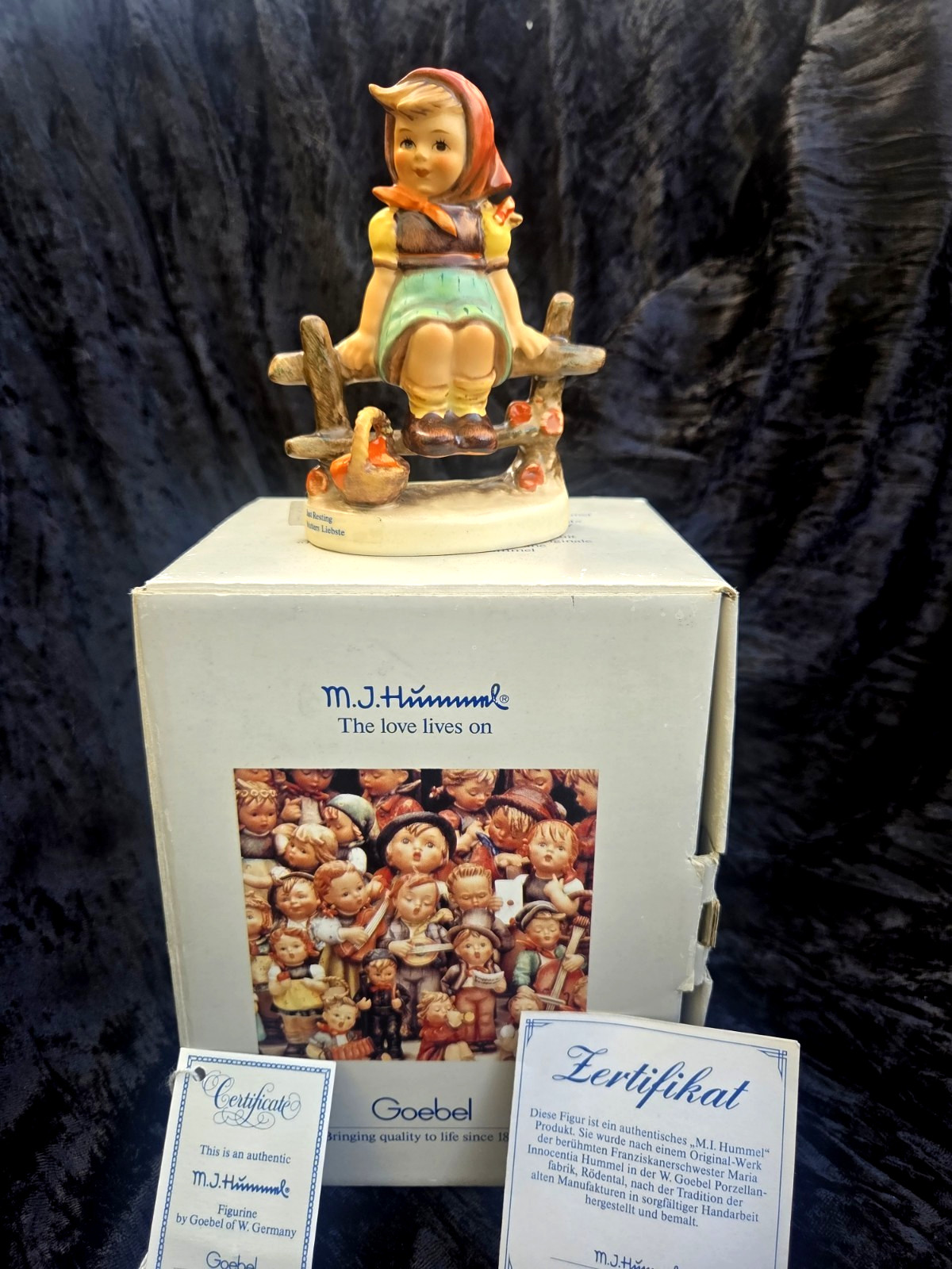 Goebel Hummel Figurine 1112 3/0 Just Resting Girl Mint in Box 4