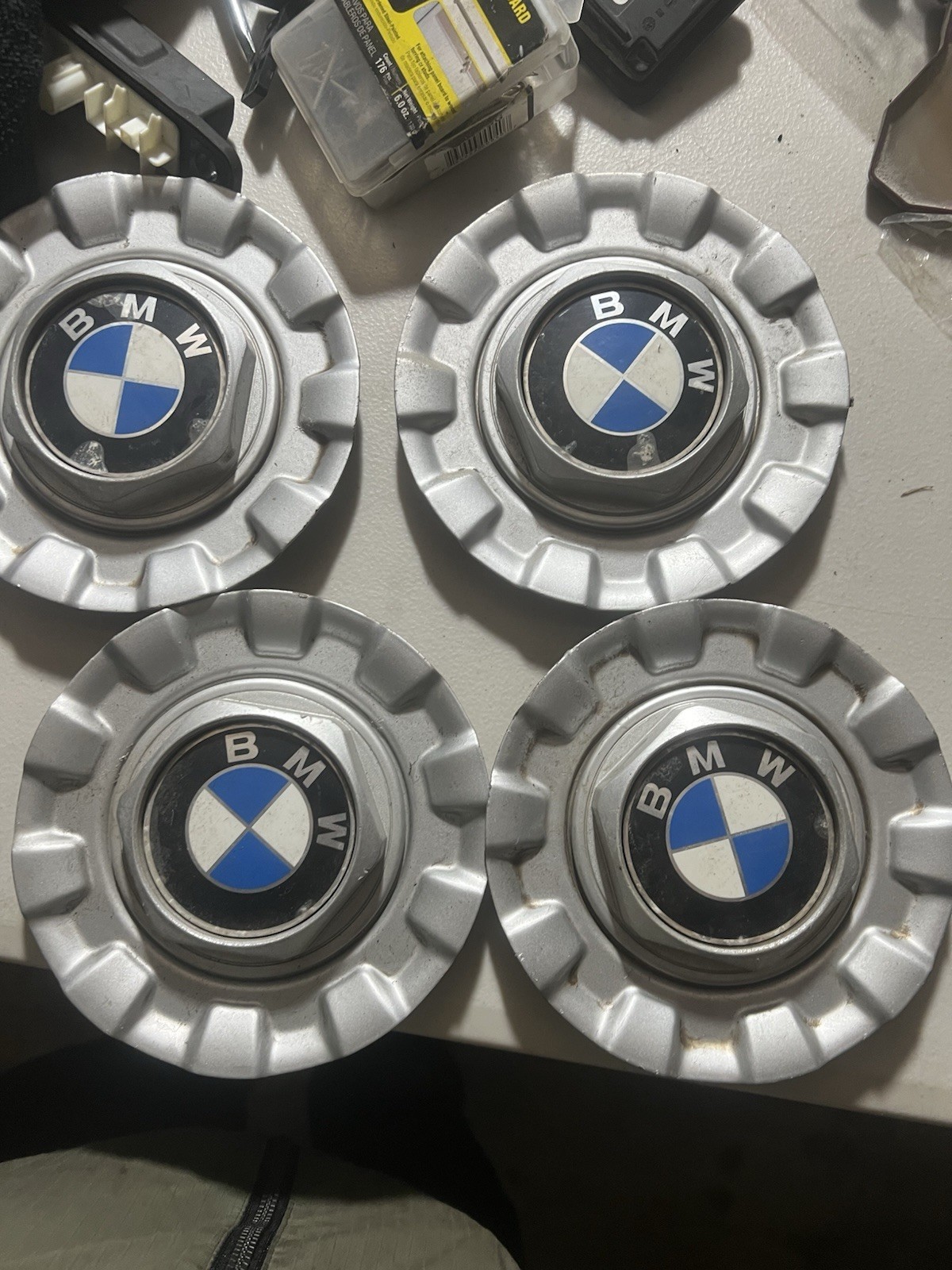 Genuine BMW Hub Cap 36-13-1-093-908 Genuine BMW Hub Cap 36-13-1-093-908