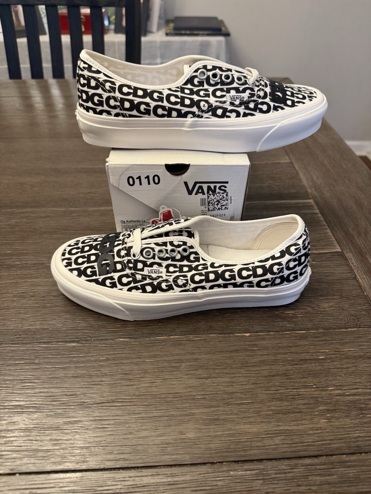 Size 6.5m / 8w - Comme des Garçons x Vans OG Authentic LX 2018 CDG Print