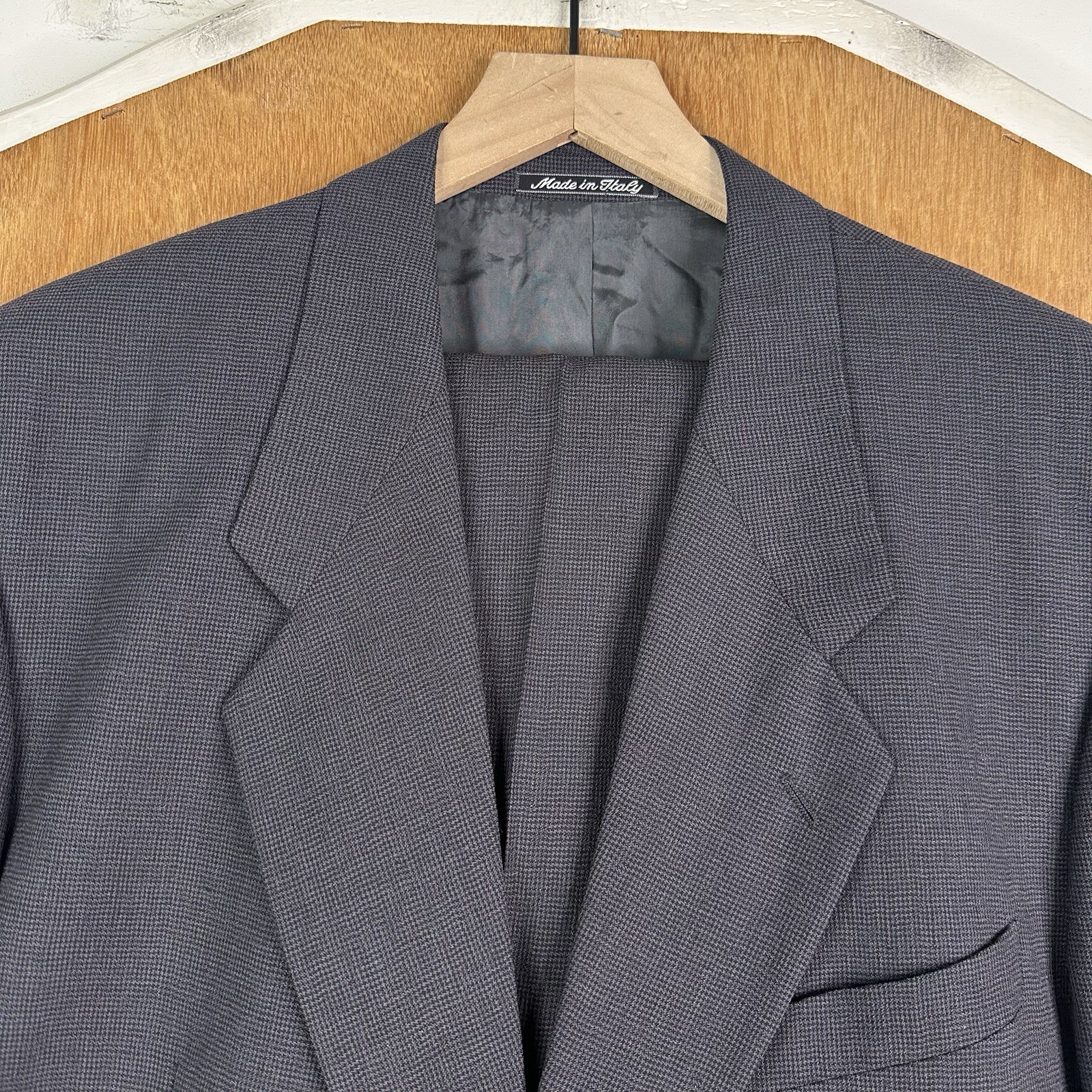 VTG Giorgio Armani Suit Mens 42R Gray 2 Button Wool Canvased Italy 90s 34x31