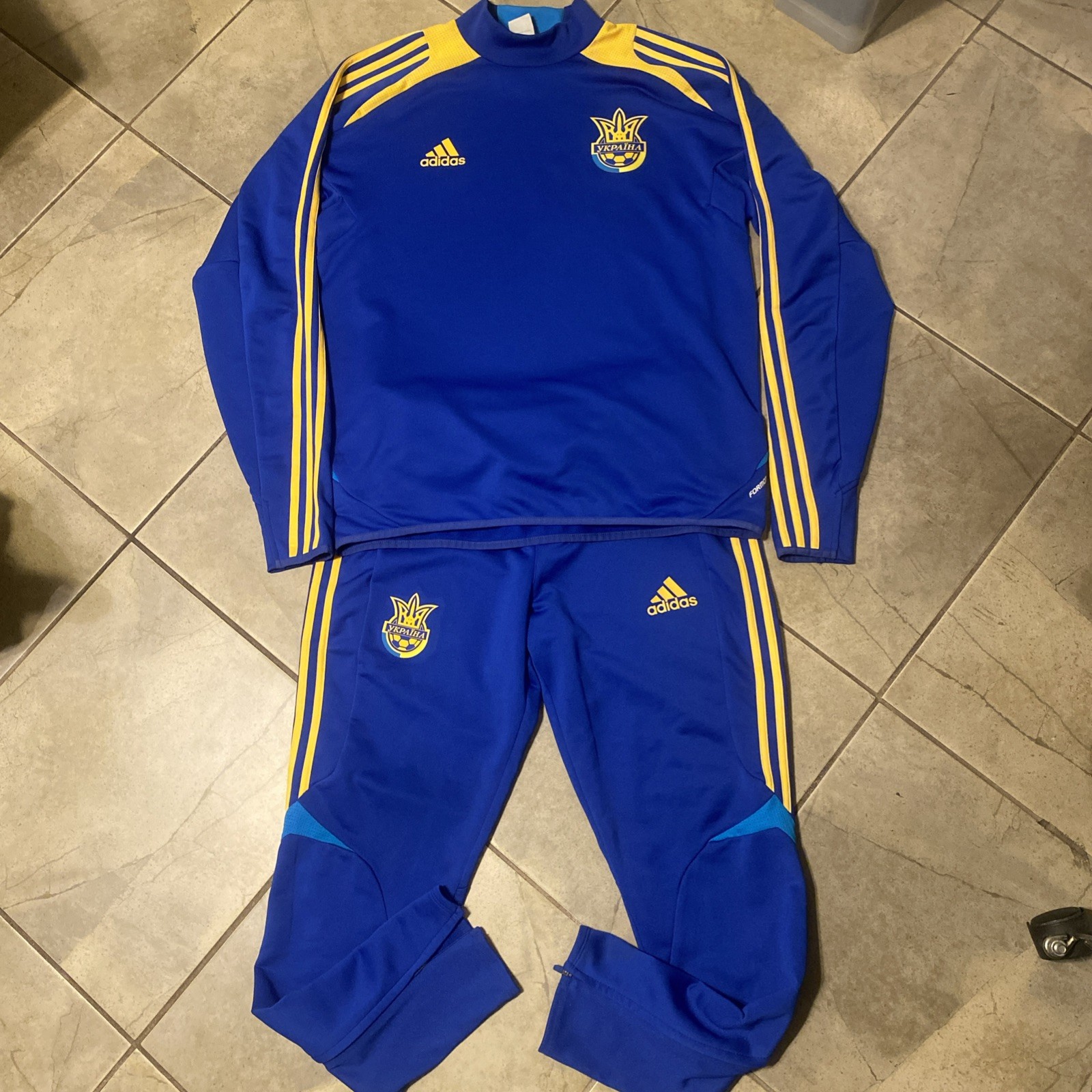 Adidas Ukraine National Team 2011 Football Training Tracksuit • Formotion Size L Adidas Ukraine National Team 2011 Football Training Tracksuit • Formotion Size L