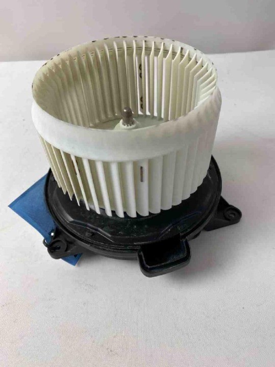 2017 - 2020 Alfa Giulia Front A/C Air Conditioner Blower Motor Assembly OEM