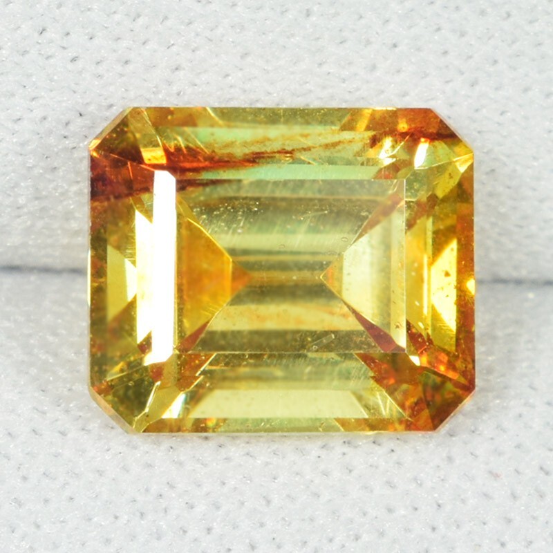 4.59 ct BEST GRADE GOLDEN YELLOW SPARKLING NATURAL SPHALERITE See Vdo 9346 JB 4.59 ct BEST GRADE GOLDEN YELLOW SPARKLING NATURAL SPHALERITE See Vdo 9346 JB