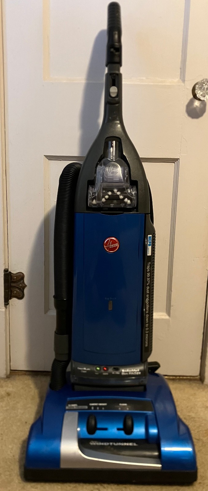 Hoover U6485-900 Self Propelled Windtunnel Vacuum Cleaner with Attachments