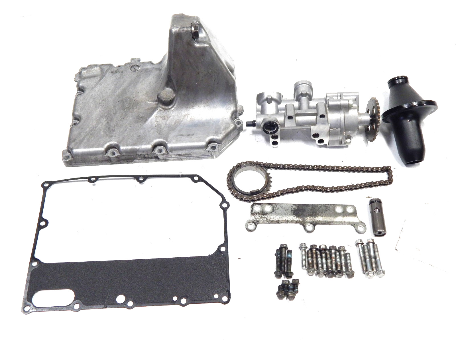 06-25 SUZUKI GSXR 600 750 GSXR600 GSXR750 lower engine cover oil pan & hardware