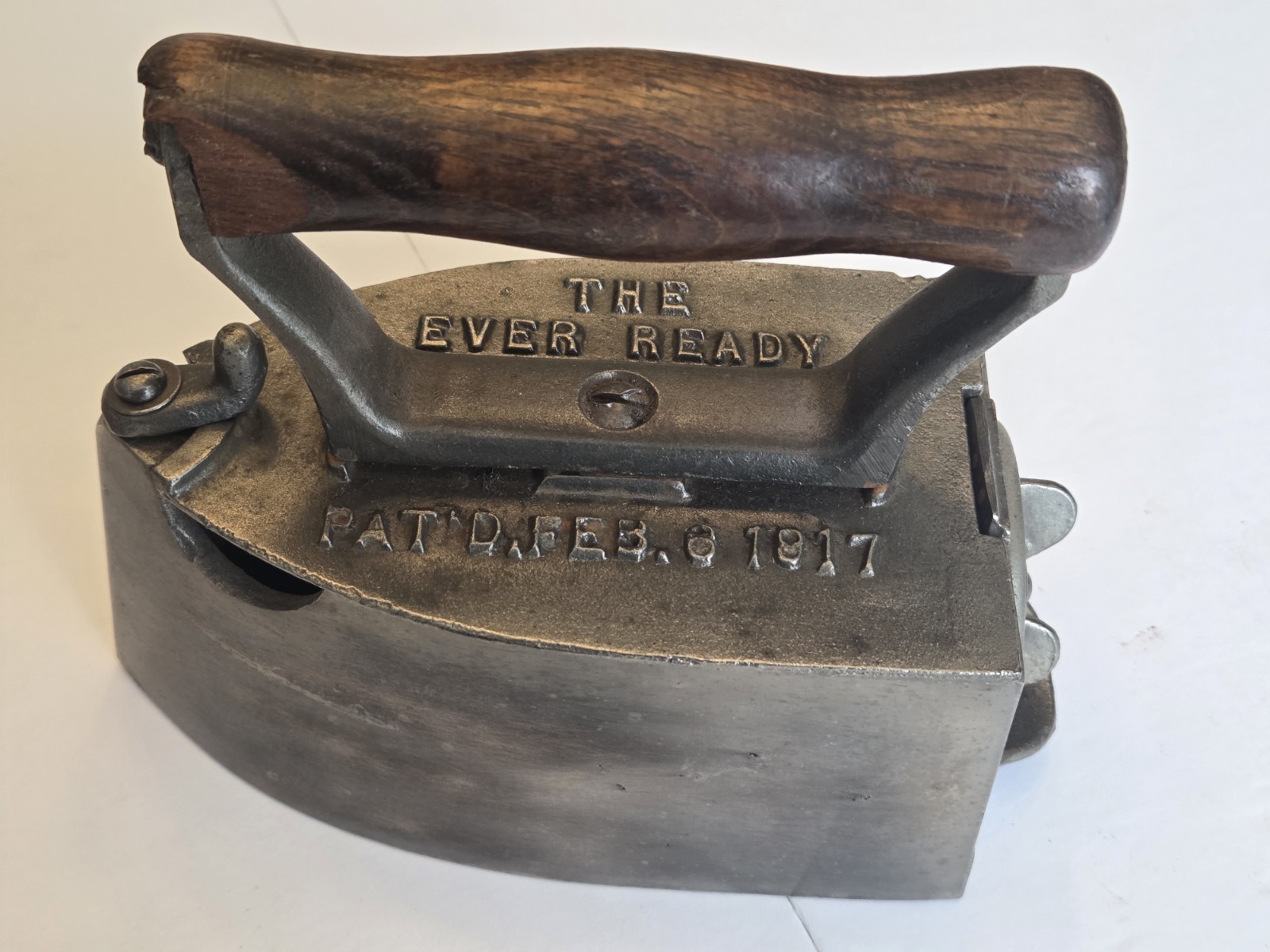 Antique Charcoal/coalfired box The Ever Ready Pat. 1917
