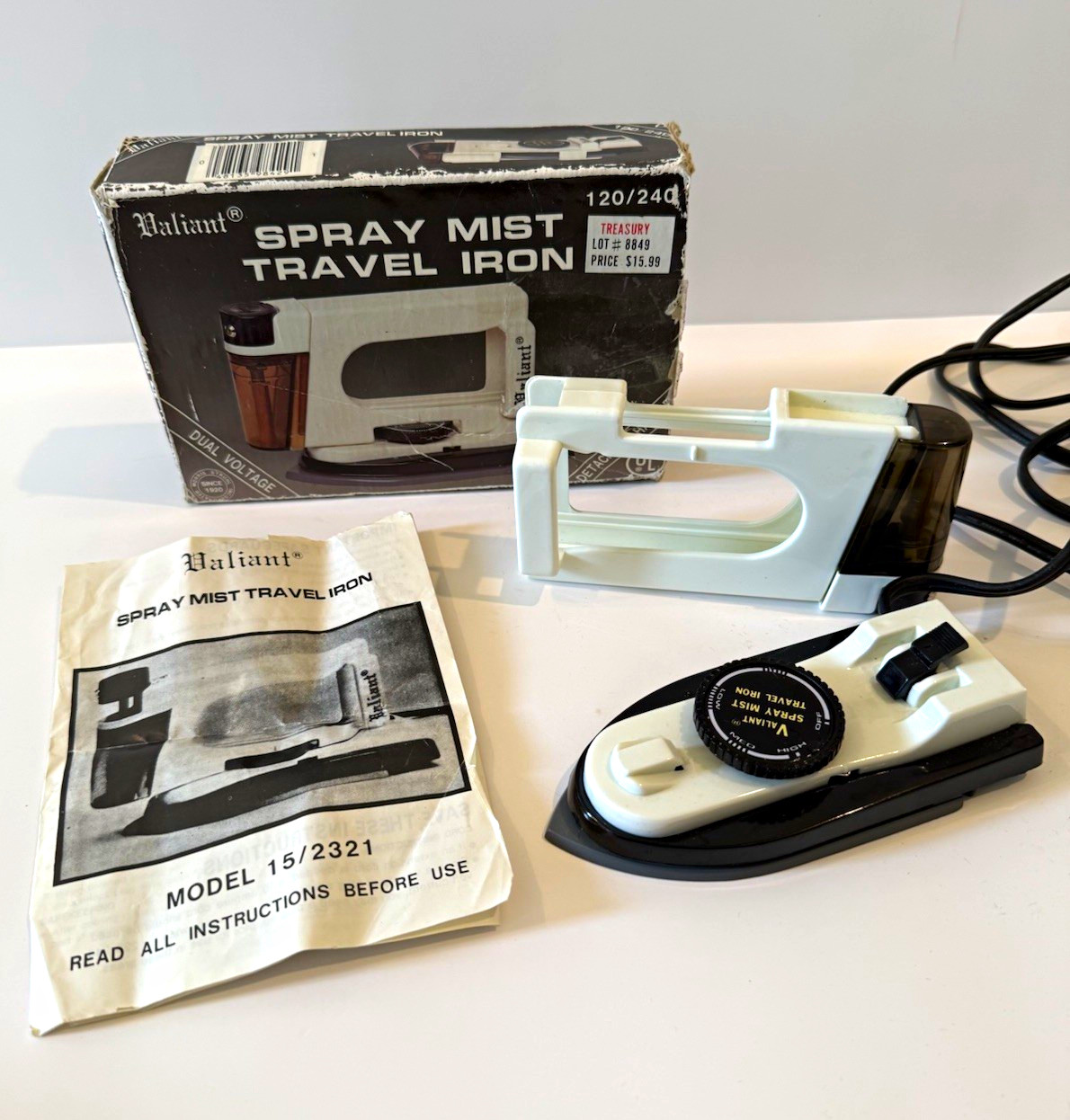 Vintage Valiant Spray Mist Travel Iron 15/2321 Dual Voltage Box Manual Tested