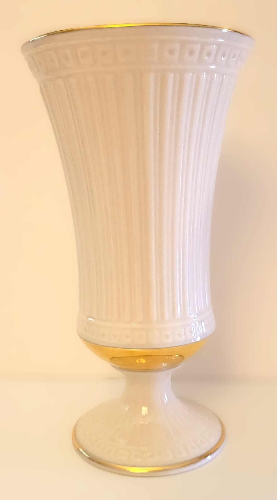 Lenox Grecian Collection Pedestal Vase Ivory Porcelain 24K Gold Trim USA