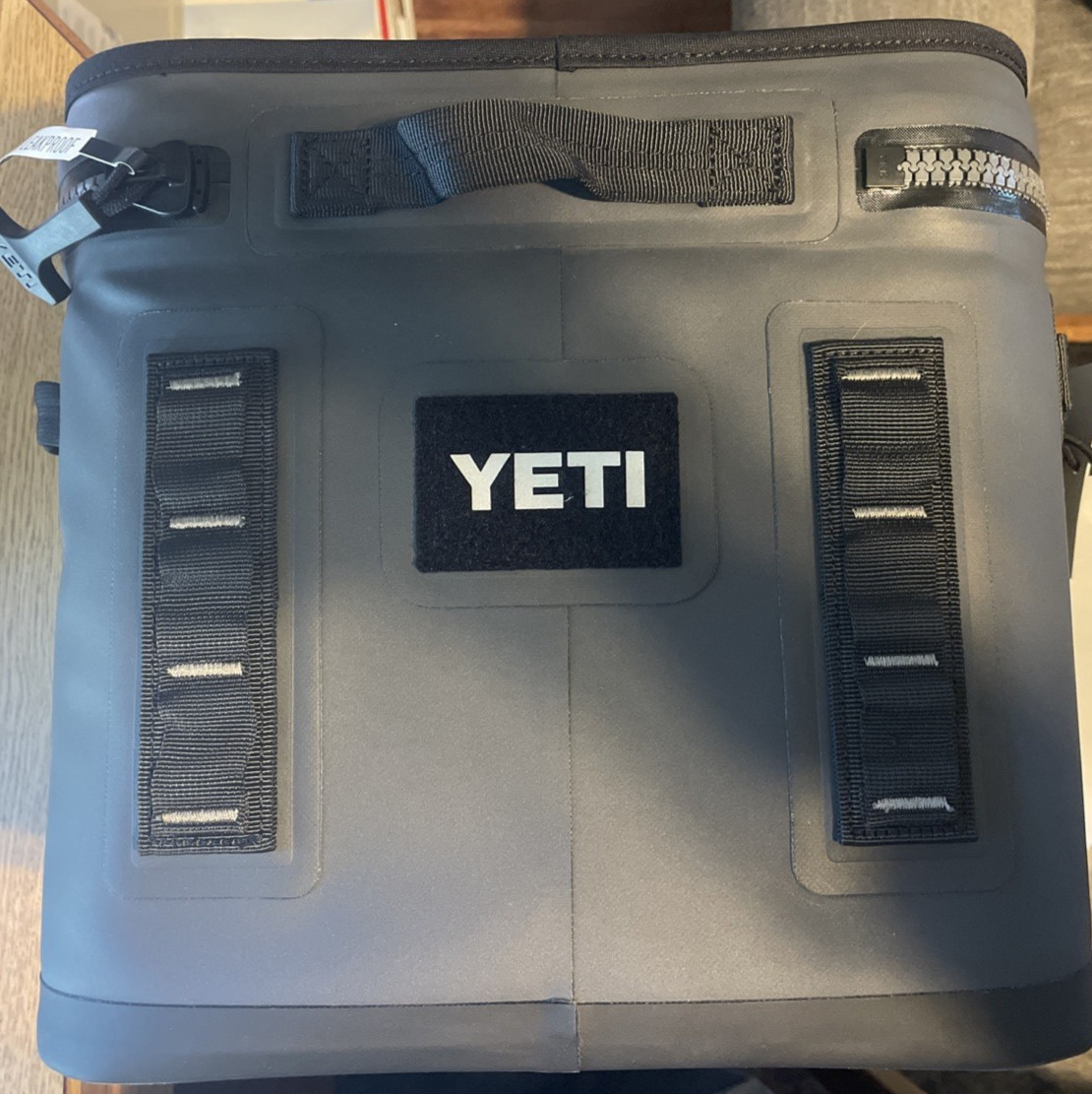 YETI Hopper Flip 12 Soft Cooler - Charcoal Gray