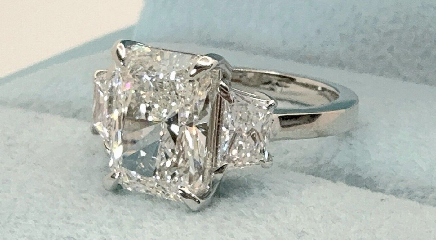 IGI Certified 3.50 Carat D VS1 Radiant Cut Lab Grown Diamond 950 Platinum Ring