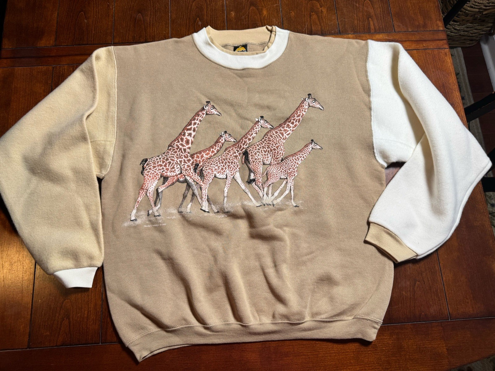 Vintage H L Miller Gold Sweatshirt 1995 Fletcher’s Wildlife Giraffe Large USA